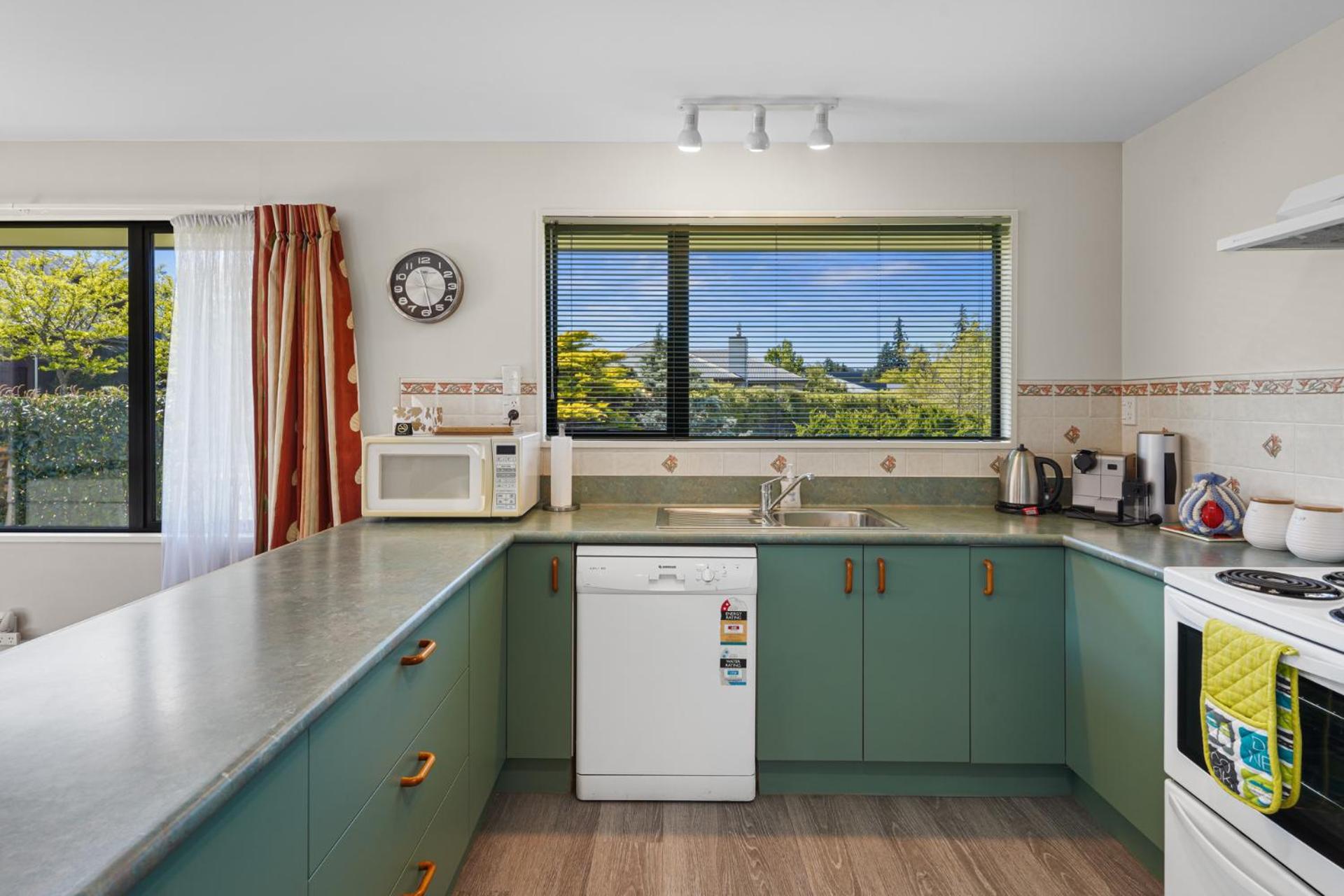 Alpine Peek - Hanmer Springs Holiday Home