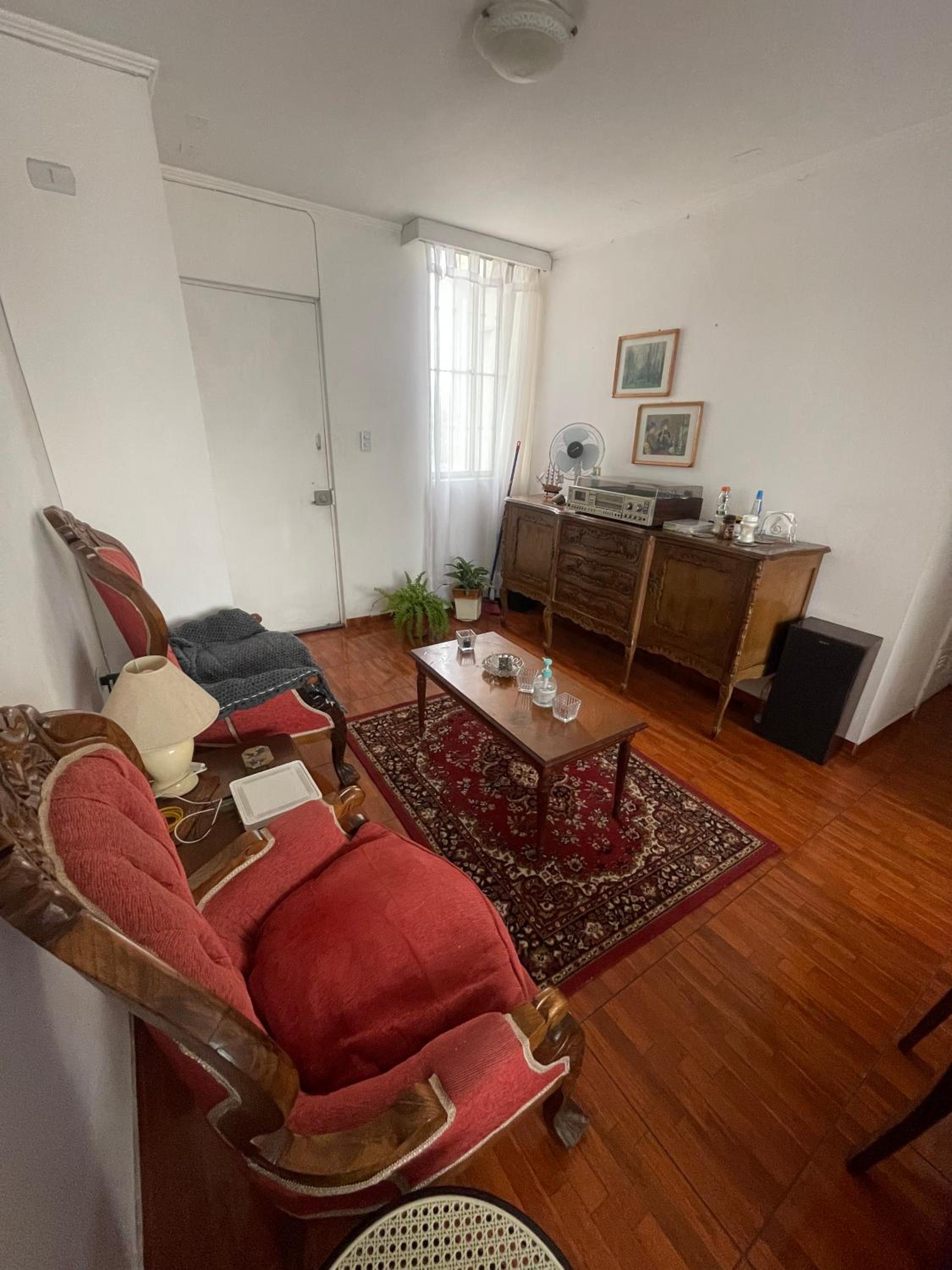 Apartamento cómodo en 2do piso