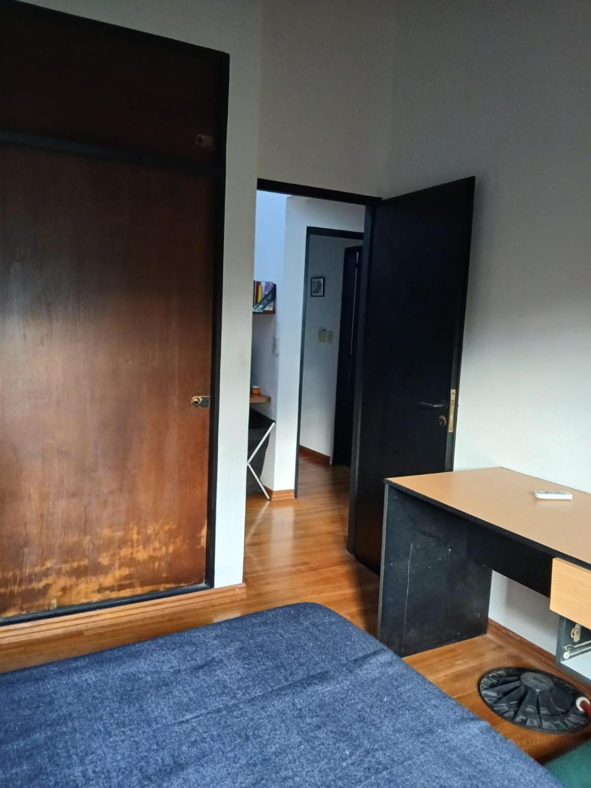 Cómoda habitación con baño completo en Bajo de San Isidro