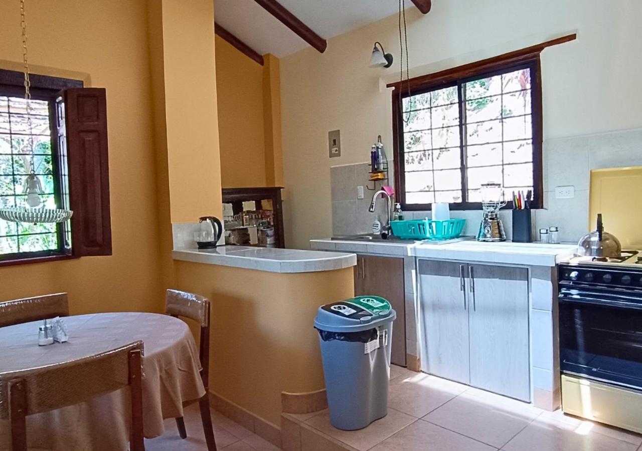 Oasis acogedor en Quito terrazas jardines huerto BBQ wifi estanque