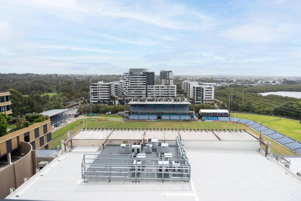 Modern 2BR with Balcony, Pool & Parking