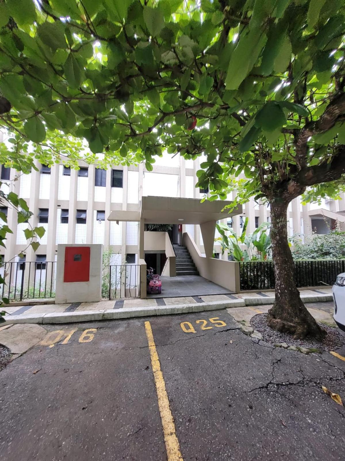 Duplex família em condomínio com área verde e portaria 24horas