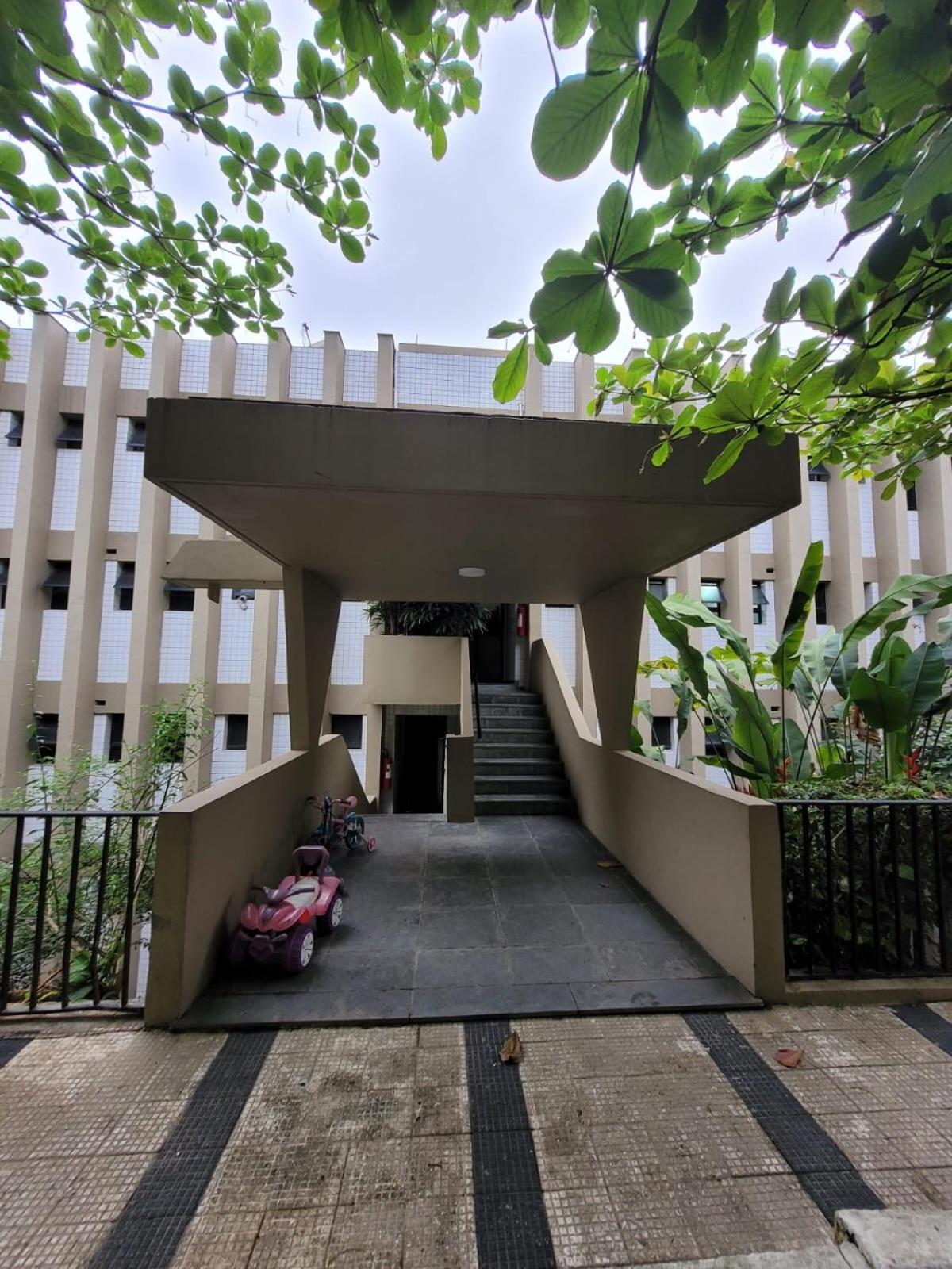 Duplex família em condomínio com área verde e portaria 24horas