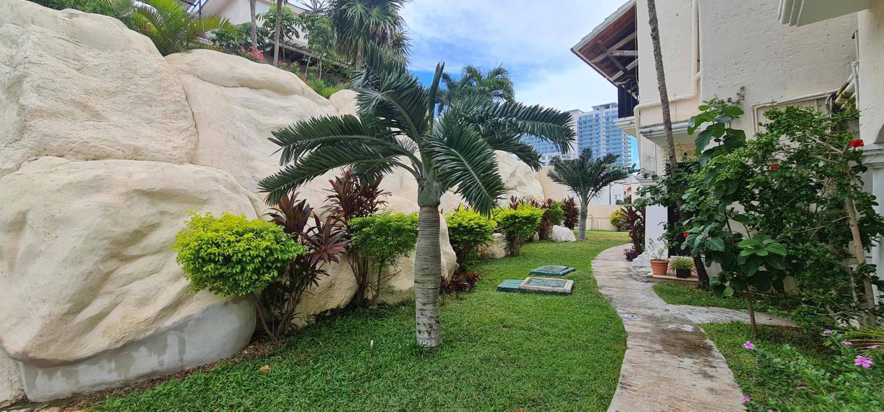 CASCADAS,stylish family villa poolside steps from beach