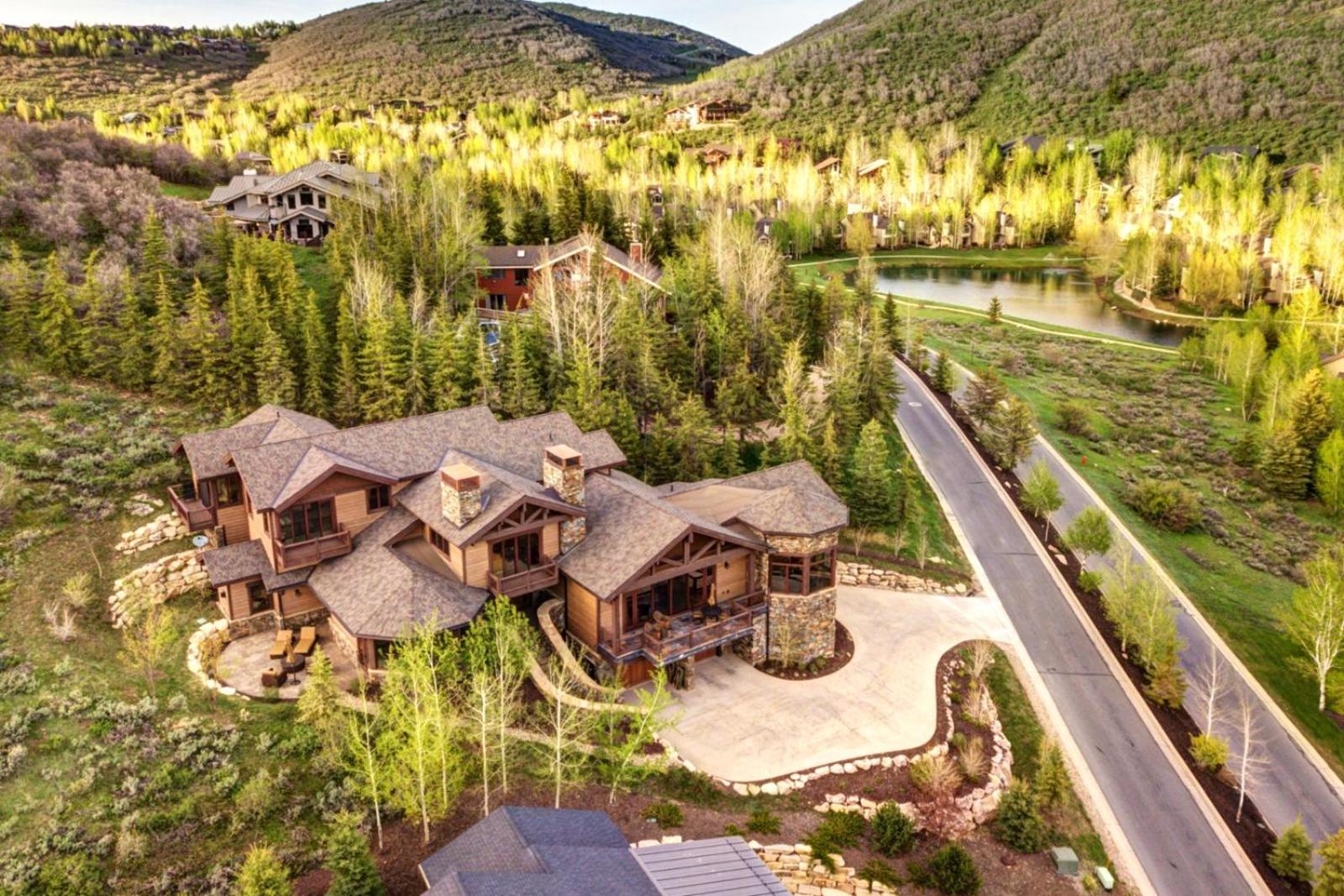 KBM Resorts Elegant Deer Valley Private Home Breathtaking views Elevator Gourmet Kitchen Hot Tub Gym PSD-2071 view 5