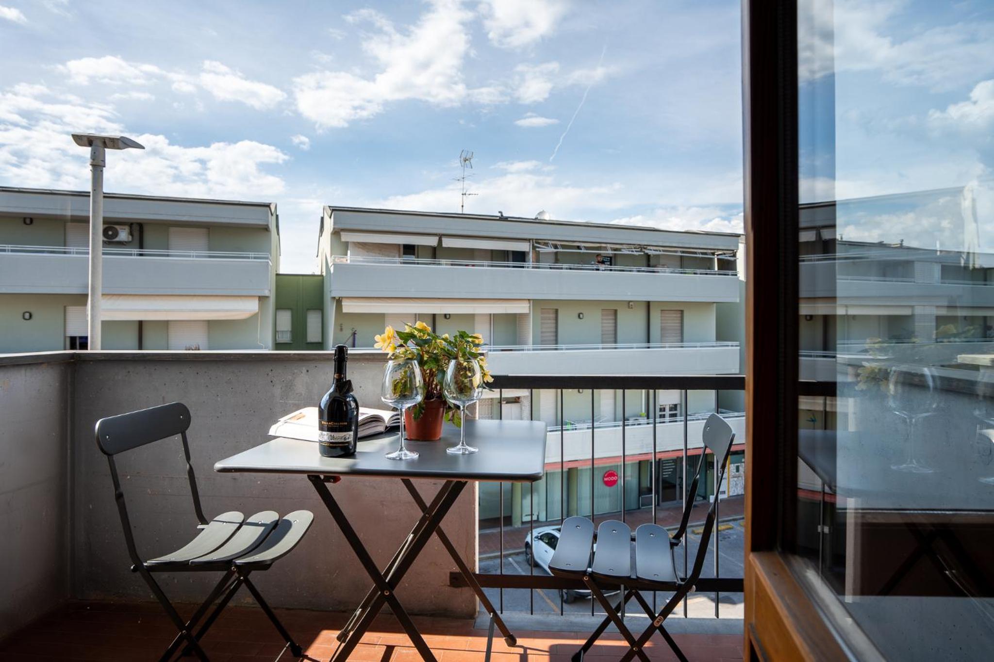 Gio e Emma s home en Viareggio — balance & terrace