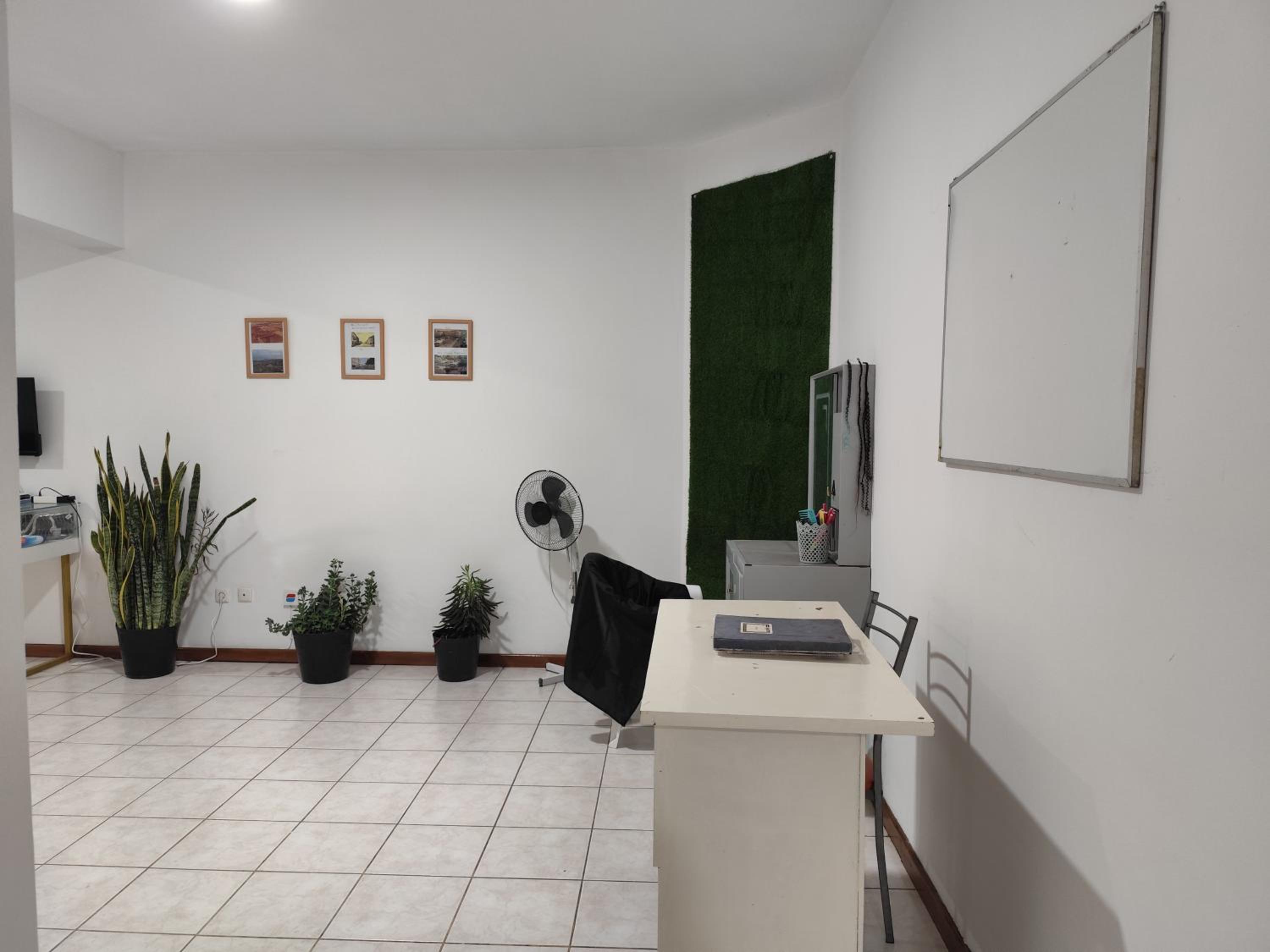 Mendes Family Guesthouse, and Services