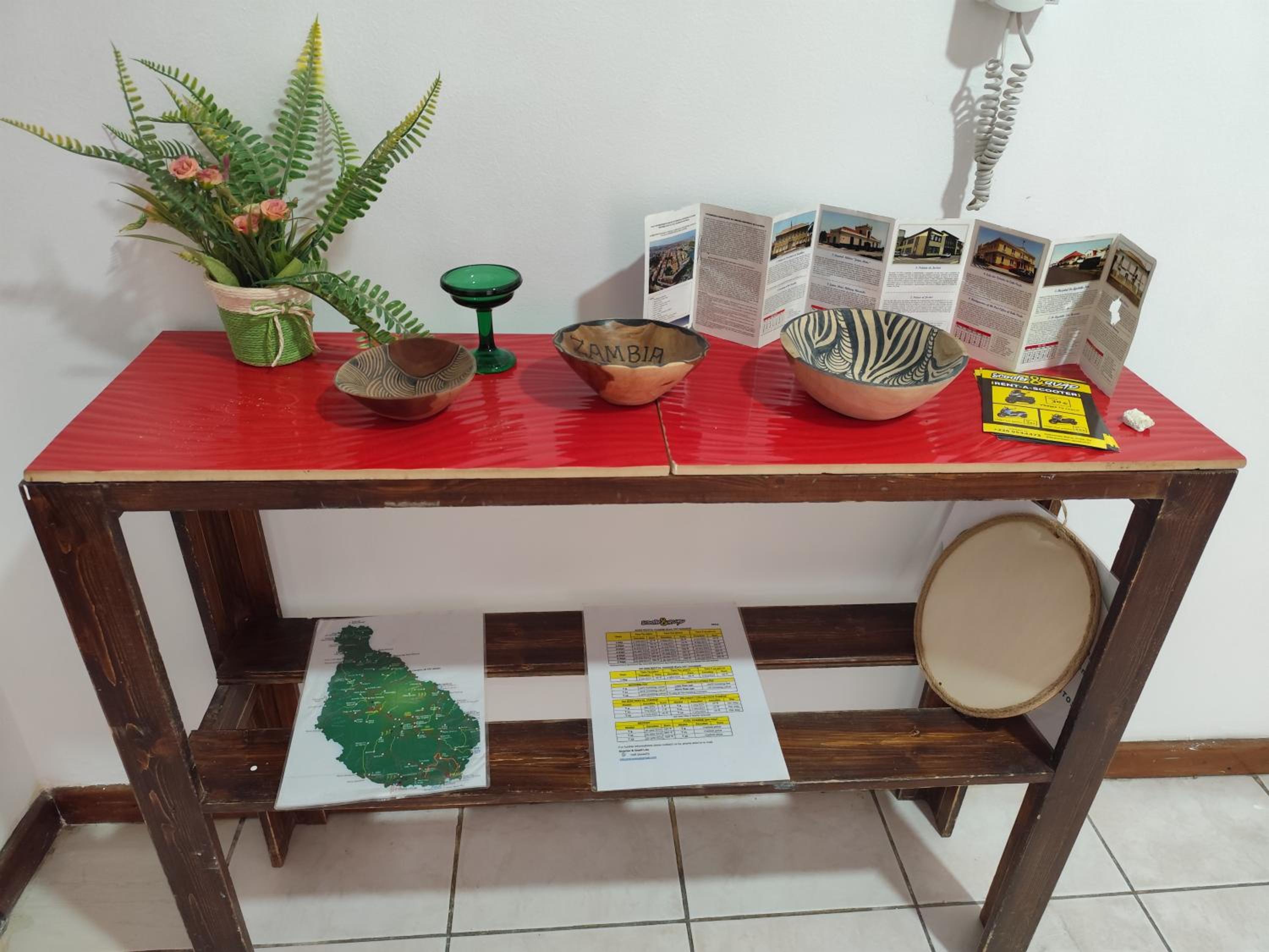 Mendes Family Guesthouse, and Services