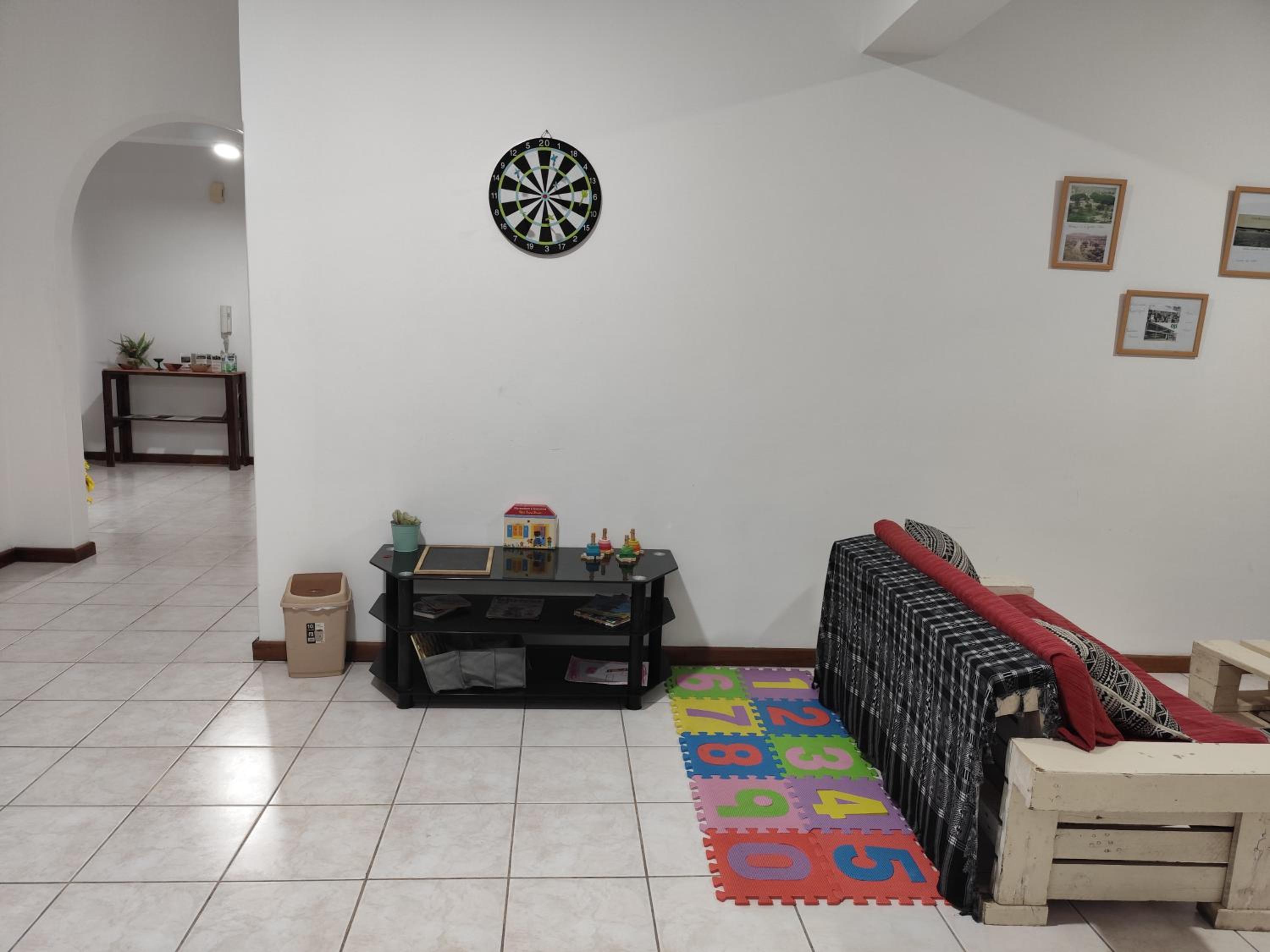 Mendes Family Guesthouse, and Services