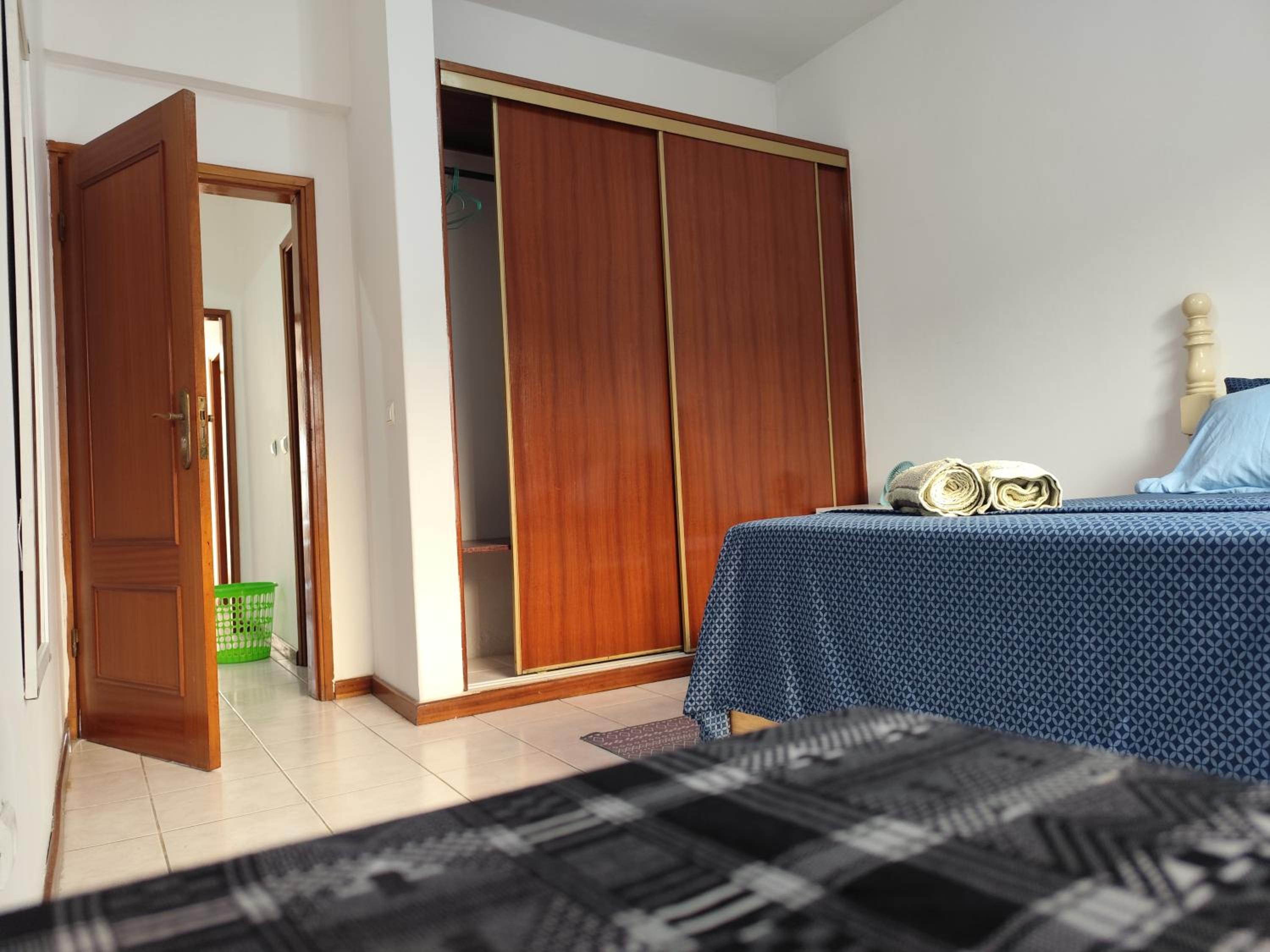 Mendes Family Guesthouse, and Services