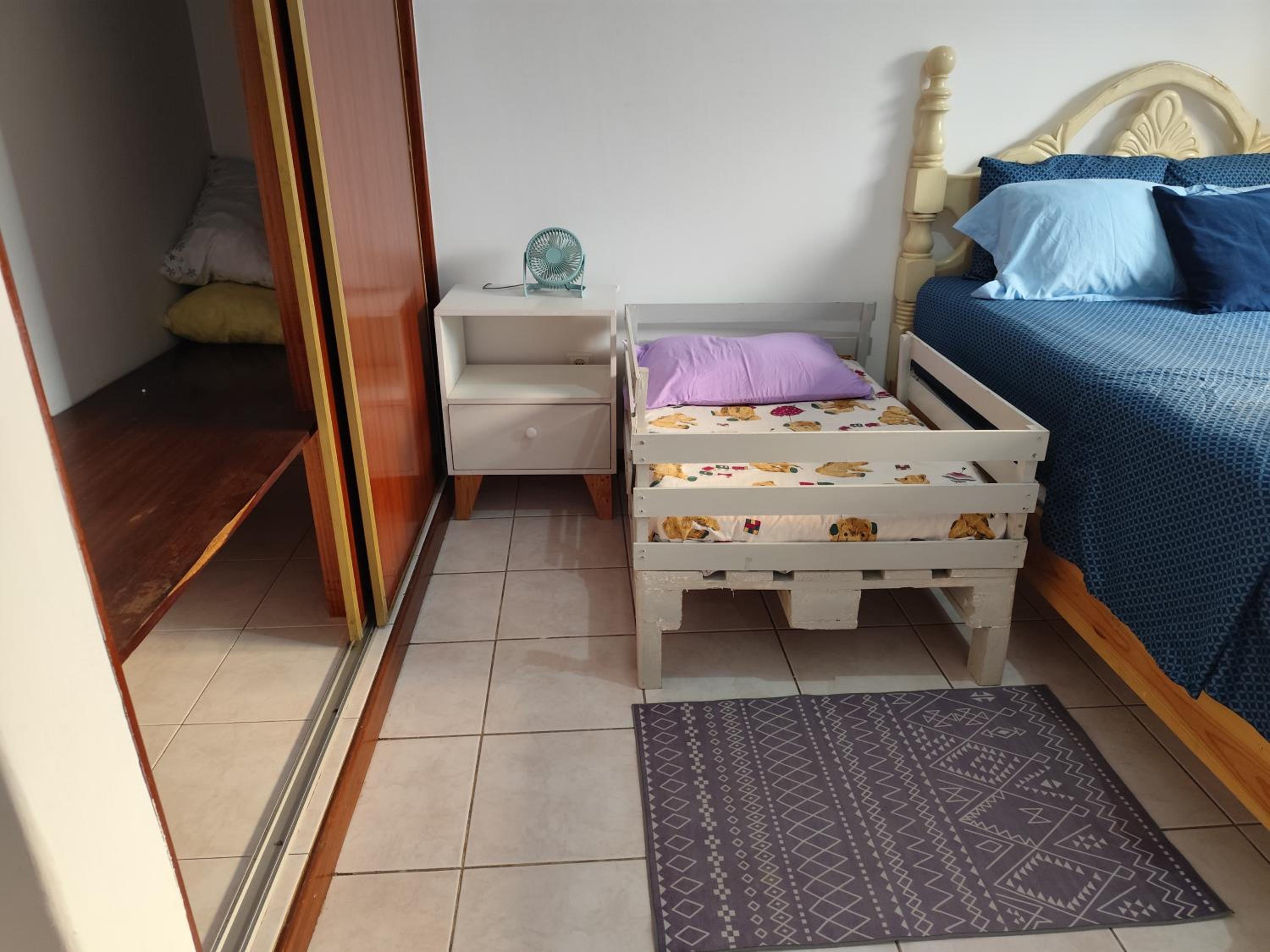 Mendes Family Guesthouse, and Services