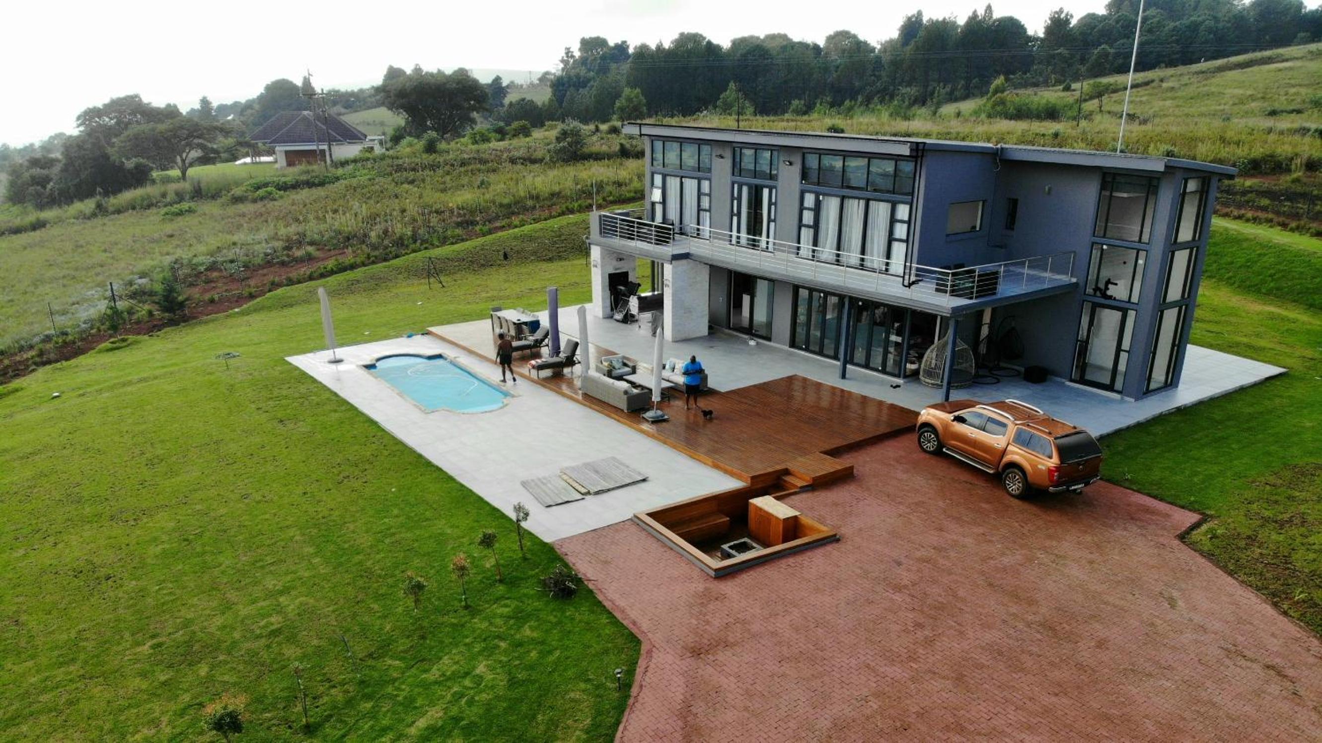Champagne Manor