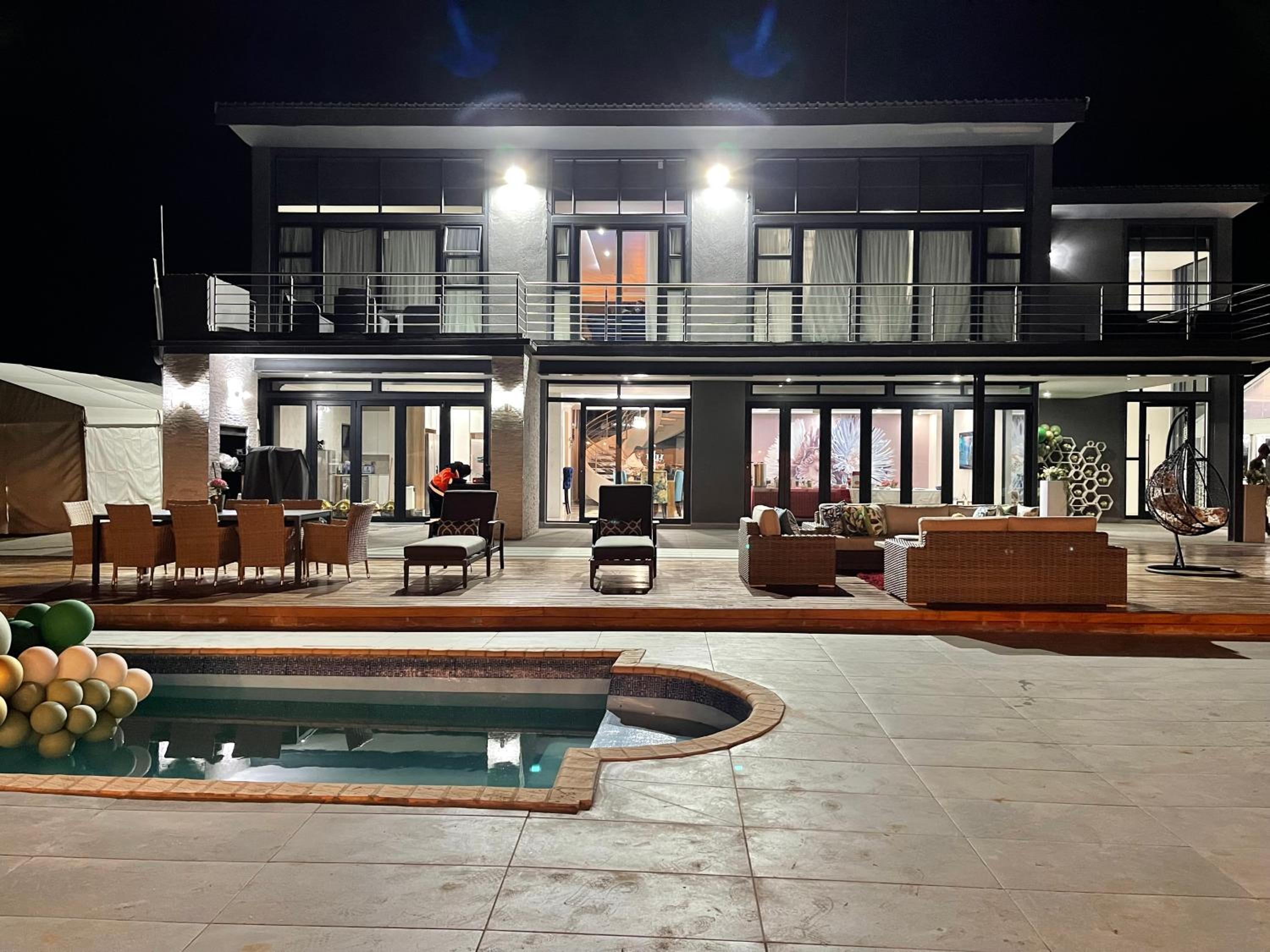 Champagne Manor