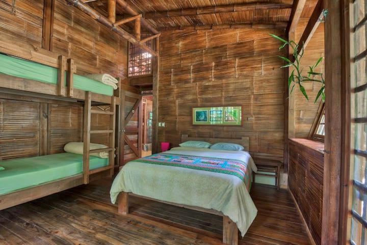 Finca Anjala - Architectural lodge on sustainable