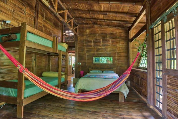 Finca Anjala - Architectural lodge on sustainable