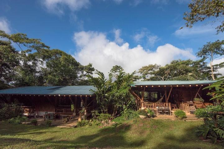 Finca Anjala - Architectural lodge on sustainable
