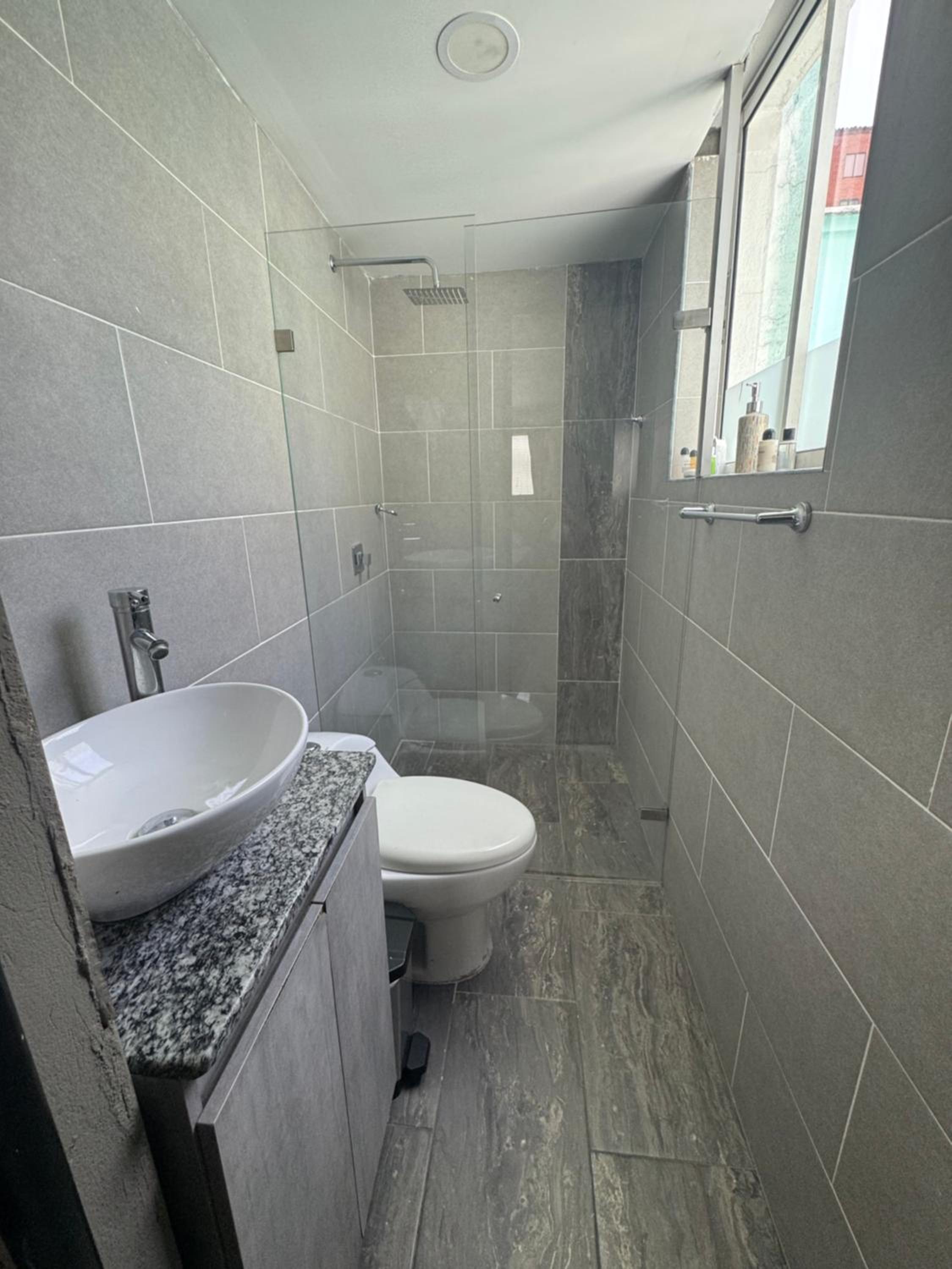 Amplio apartamento en la 70 Estadio Laureles para grupos familiares o amigos