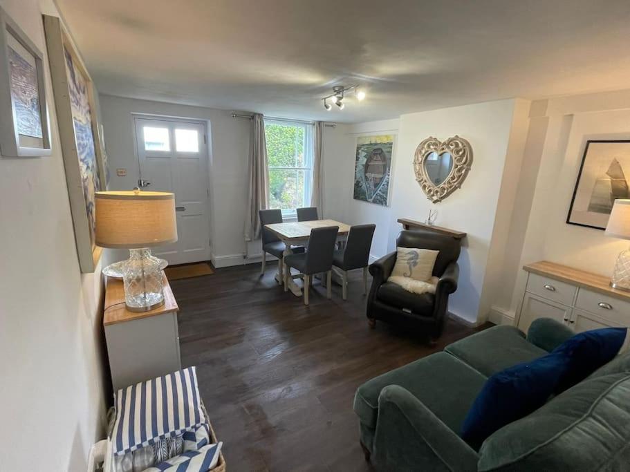 Gloucester Cottage