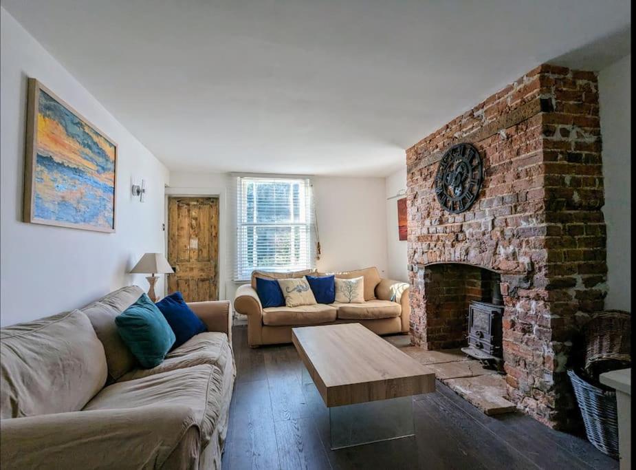 Gloucester Cottage