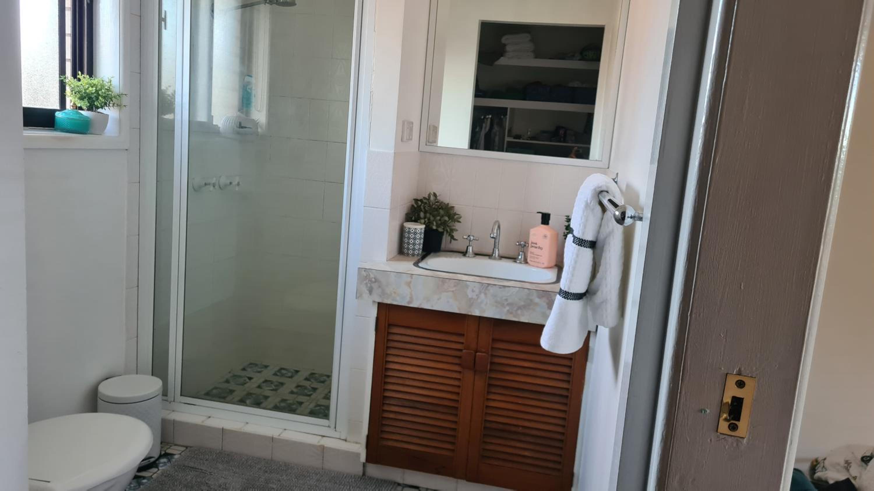 4BR big family house with huge pool