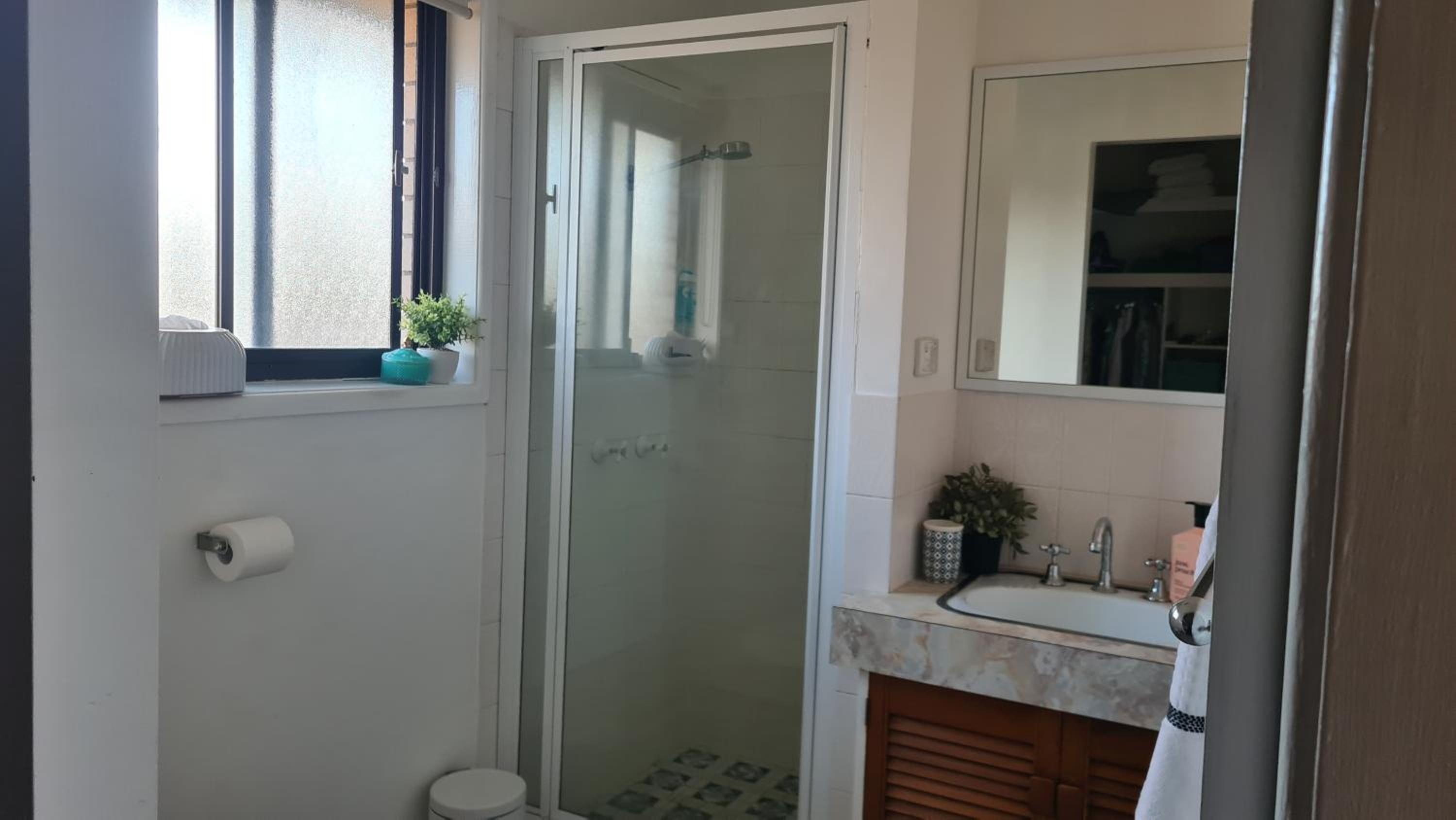 4BR big family house with huge pool