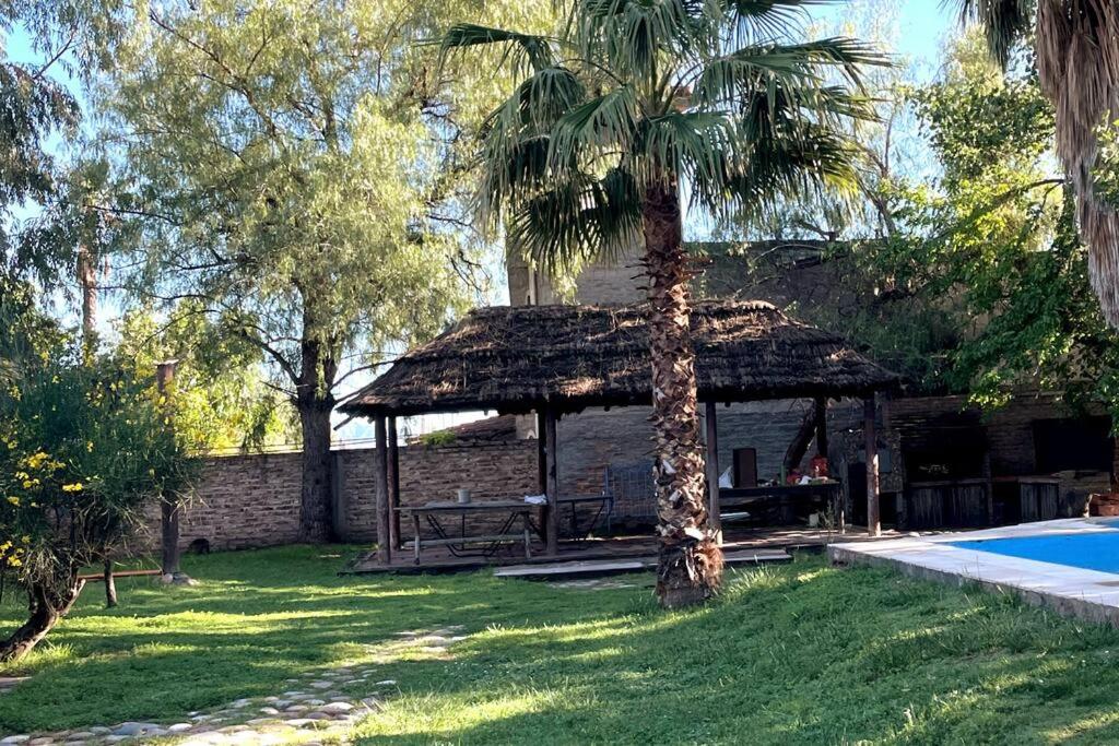 Cabaña con piscina compartida - Image 4