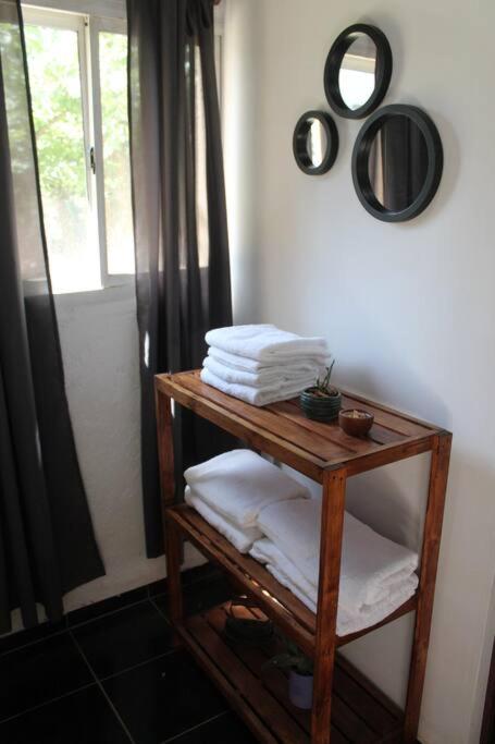 Cabaña con piscina compartida