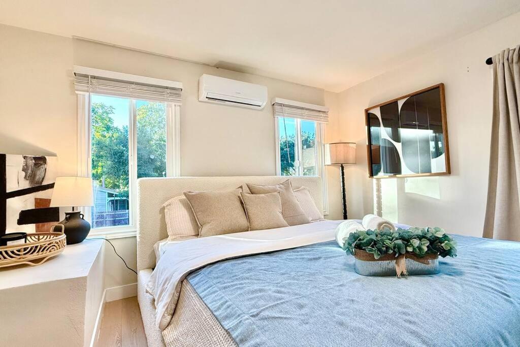 Jies choice Contemporary Elegance in Altadena - Property Image 28