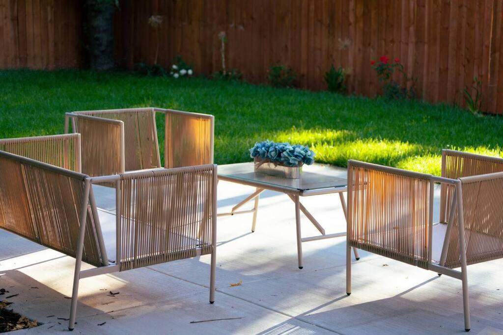 Jies choice Contemporary Elegance in Altadena - Property Image 25