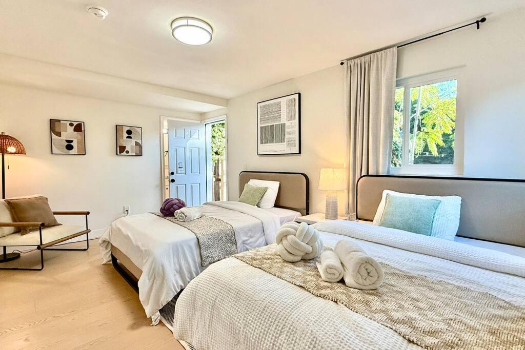Jies choice Contemporary Elegance in Altadena - Property Image 17