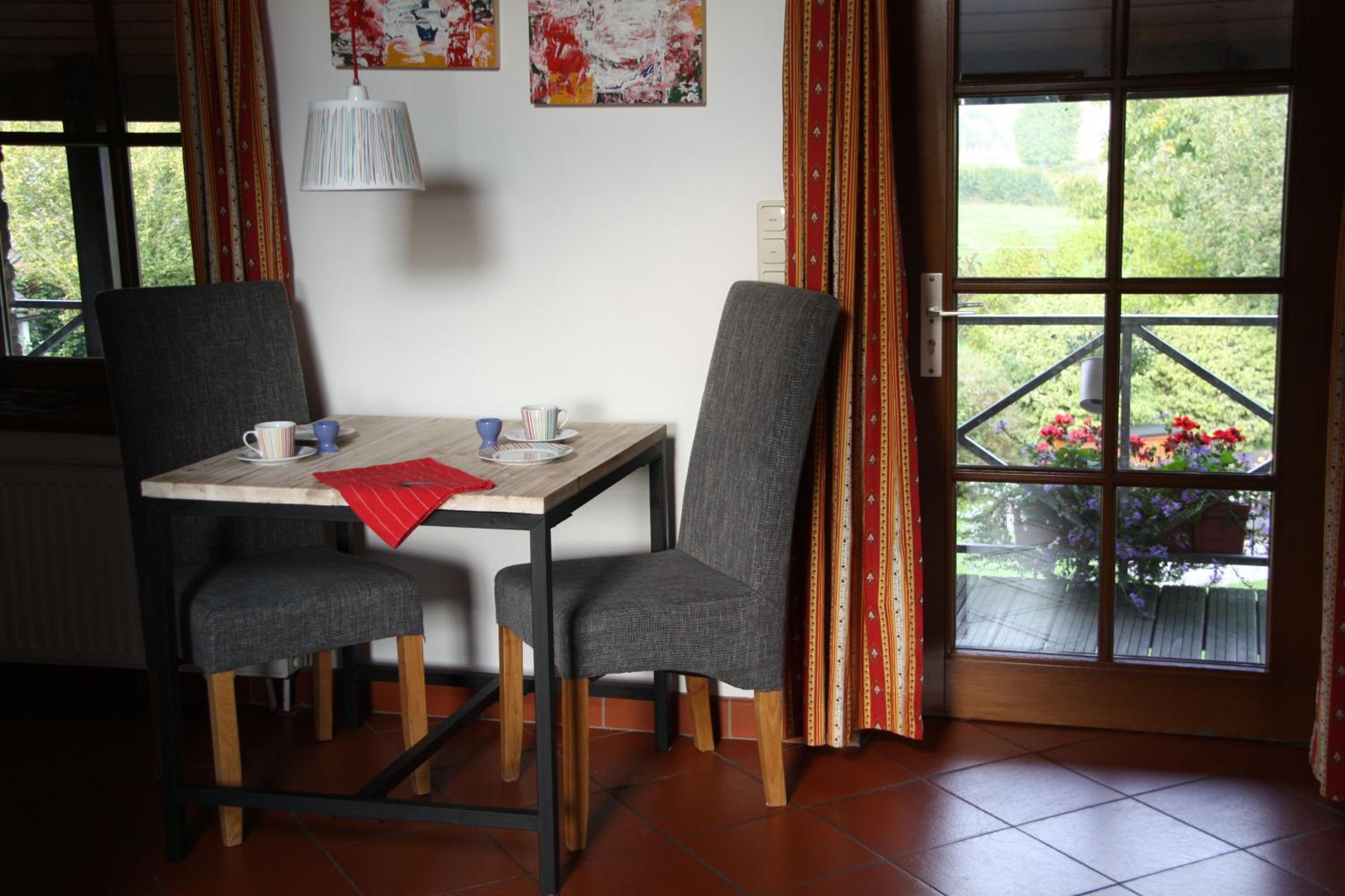 Tolles Appartement In Bleyberg Mit Garten