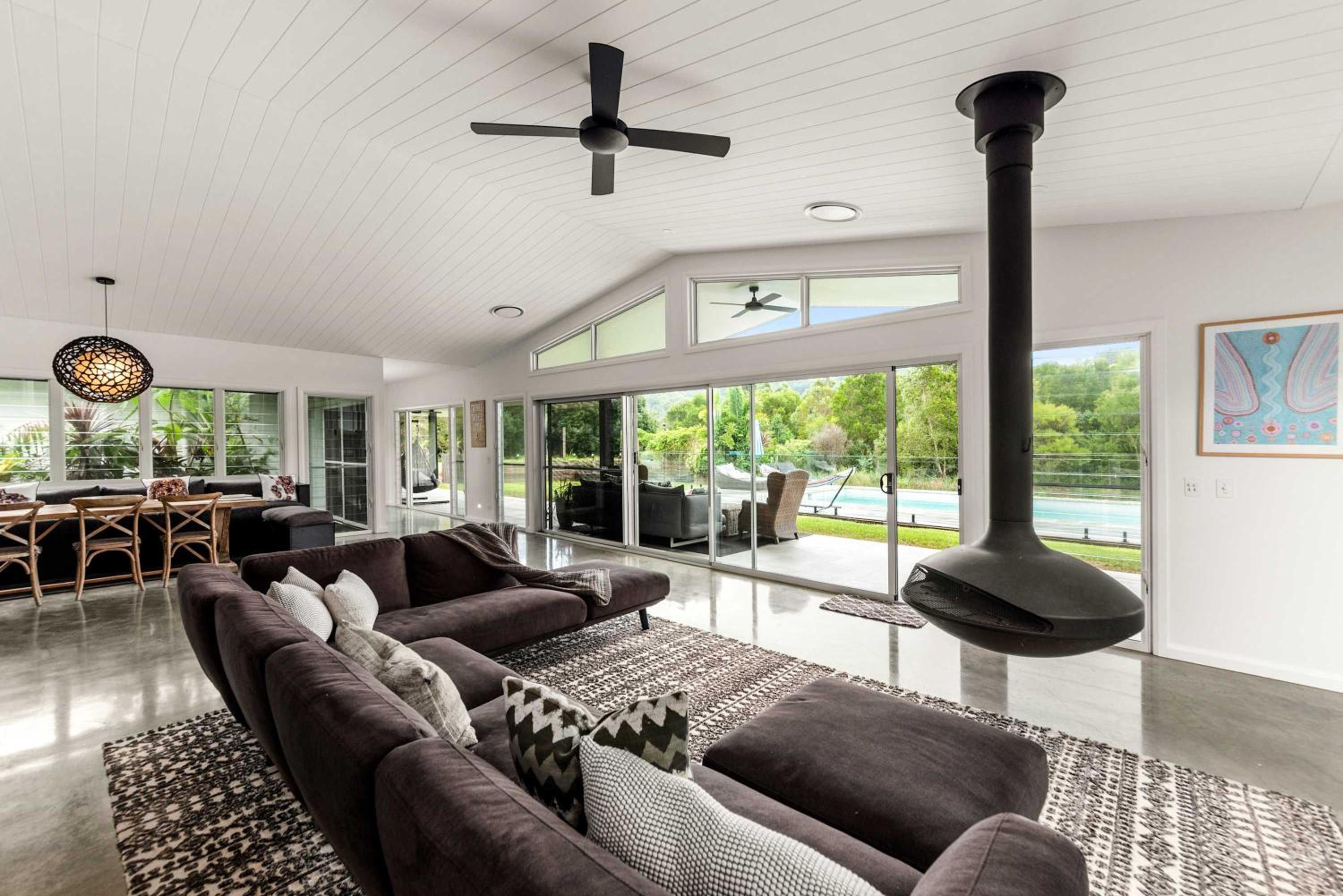 Luxury Modern Country Retreat