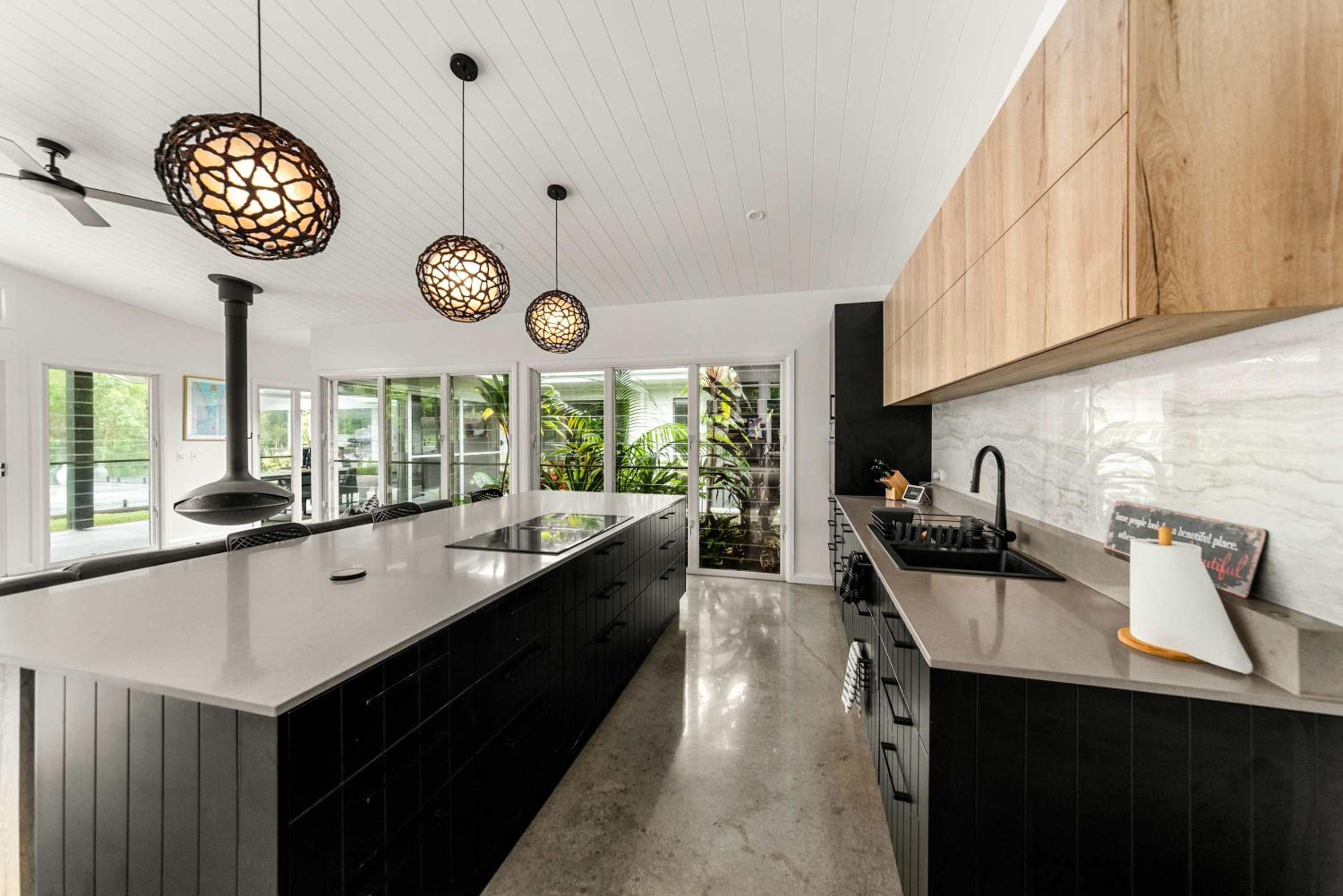 Luxury Modern Country Retreat