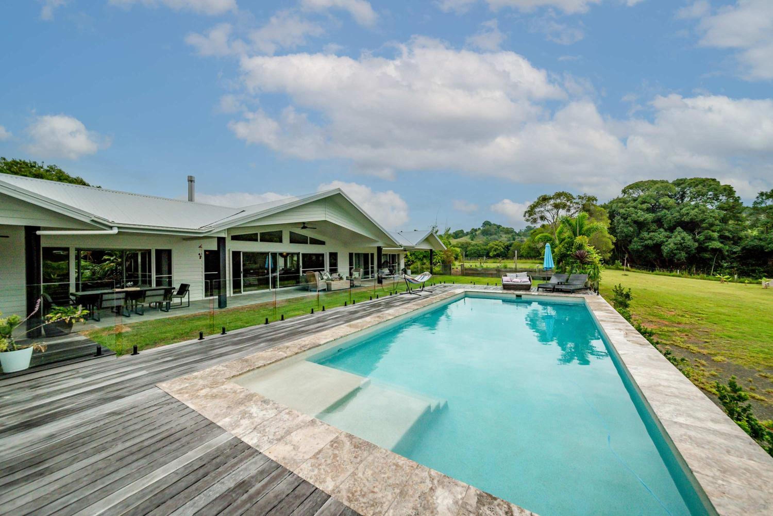 Luxury Modern Country Retreat
