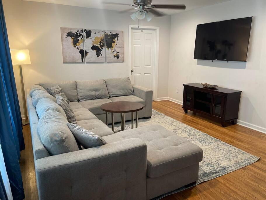 Atlanta Vacations - Charming 2-bedroom Home -Quiet East Atlanta Neighborhood - Property Image 1