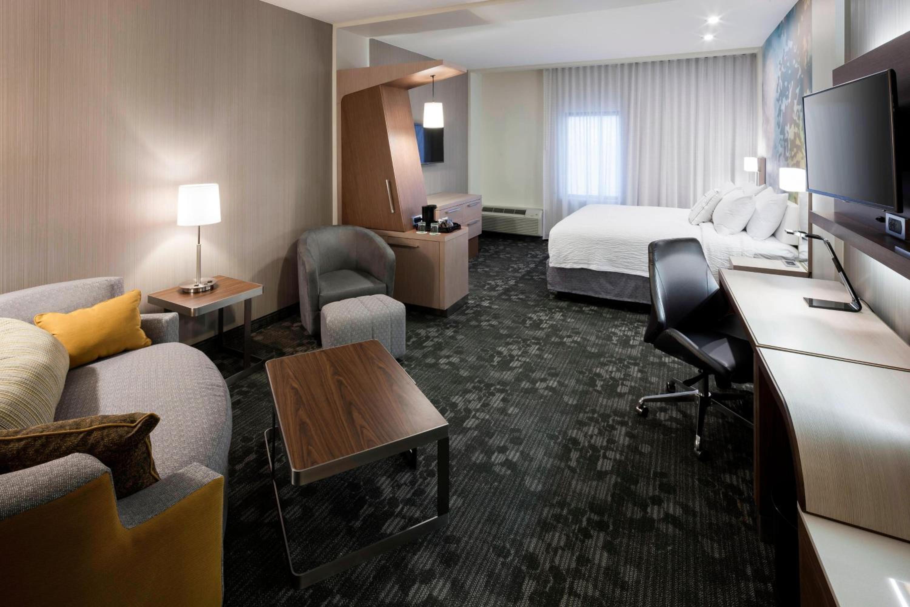 Courtyard by Marriott Houston North/Shenandoah - Property Image 1