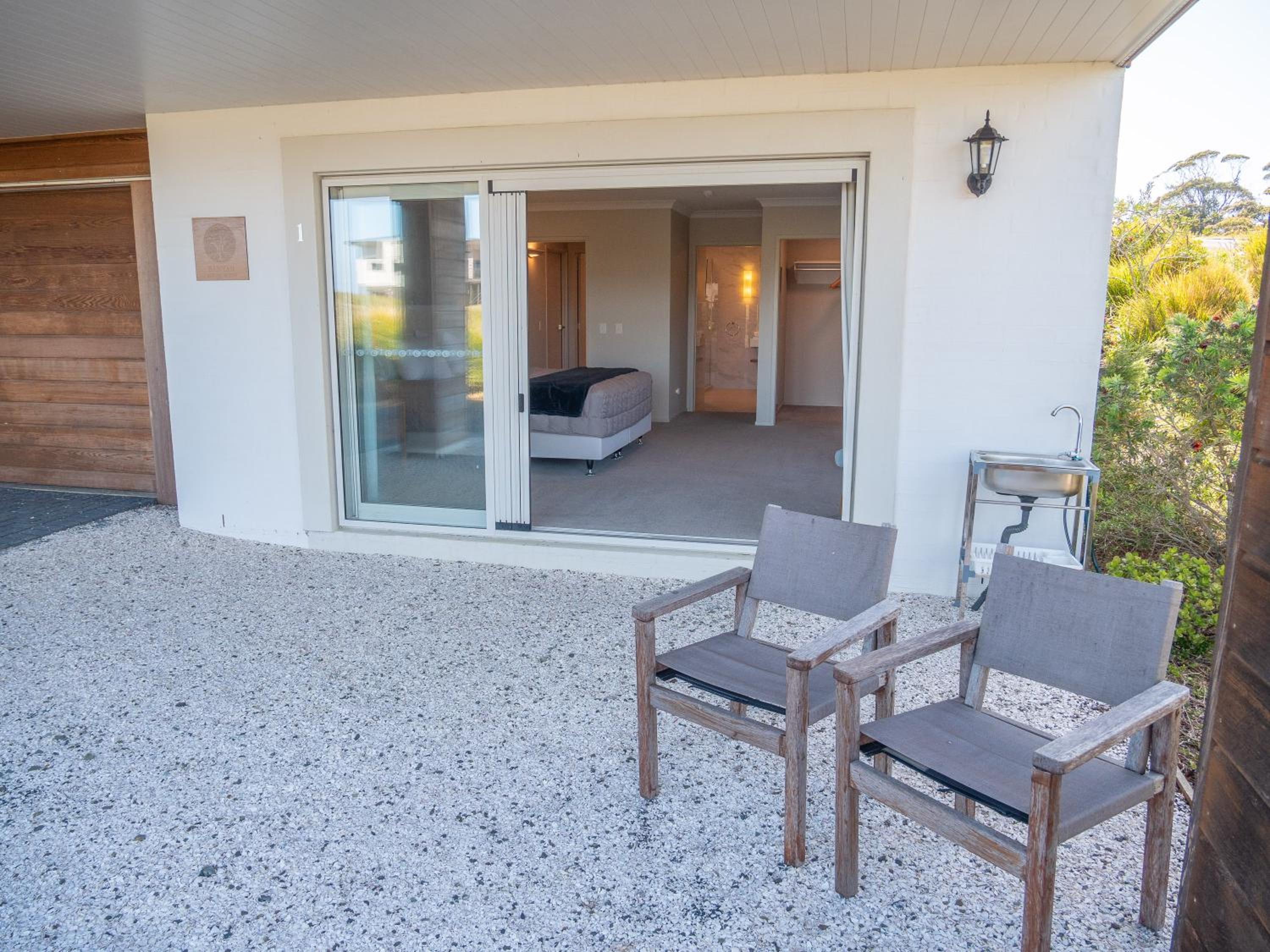 Banyan Units - Karikari Holiday Apartment view 3