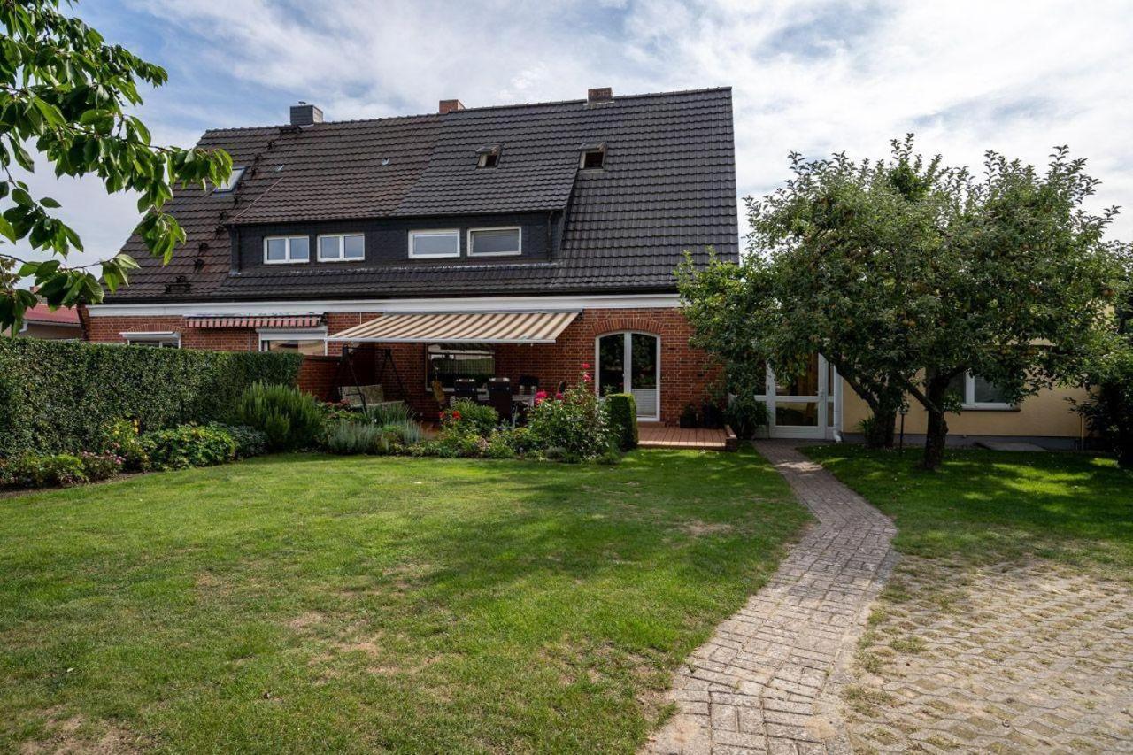 Ferienhaus-Kirschbluete