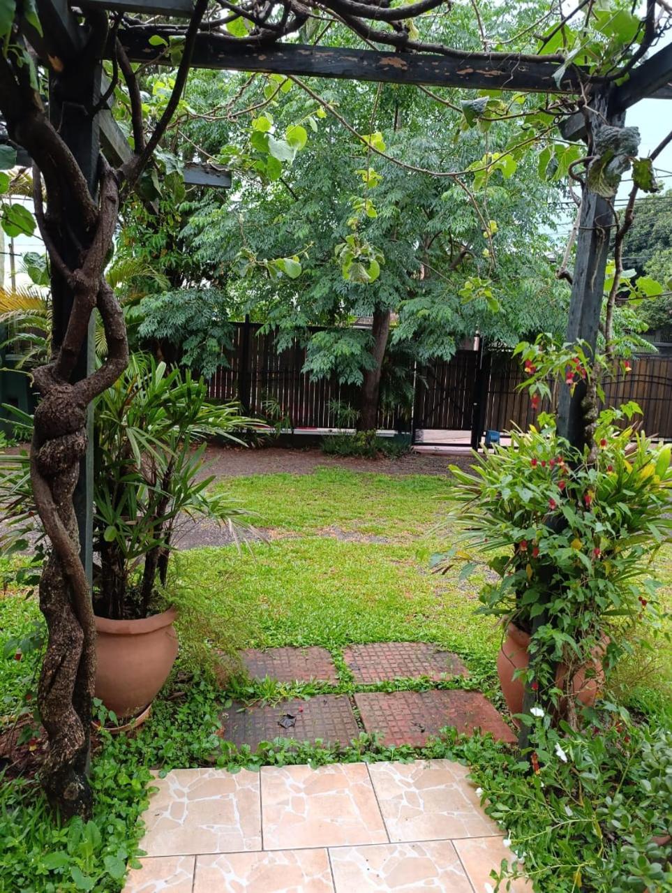 Casa céntrica con estacionamiento