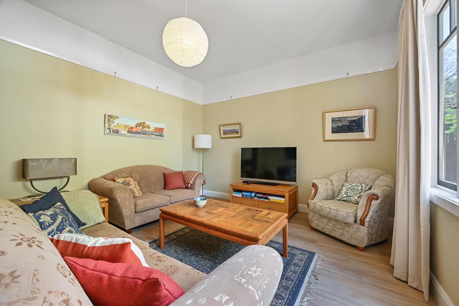 Greenwood Cottage - Close to CBD, Leafy Backyard