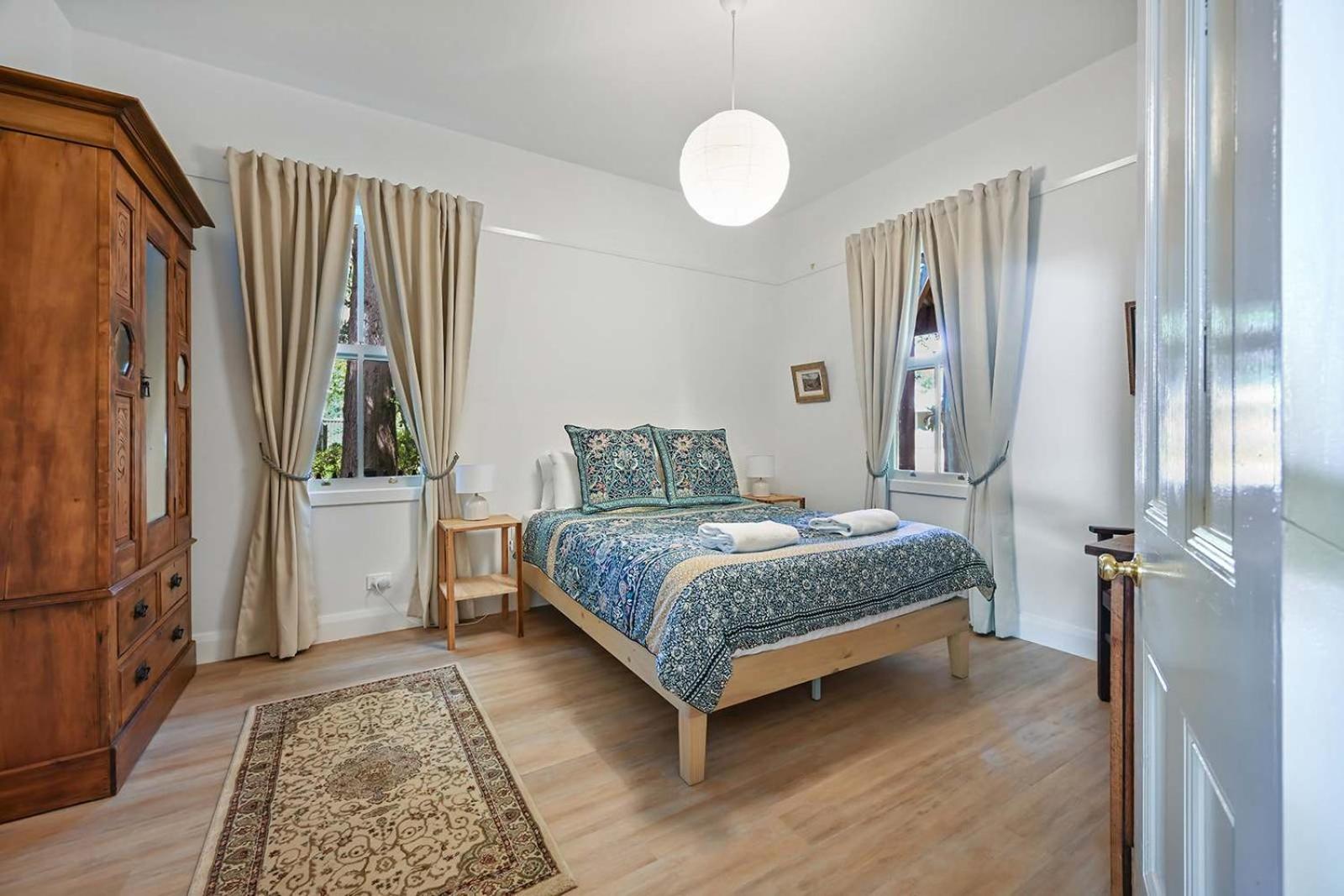 Greenwood Cottage - Close to CBD, Leafy Backyard