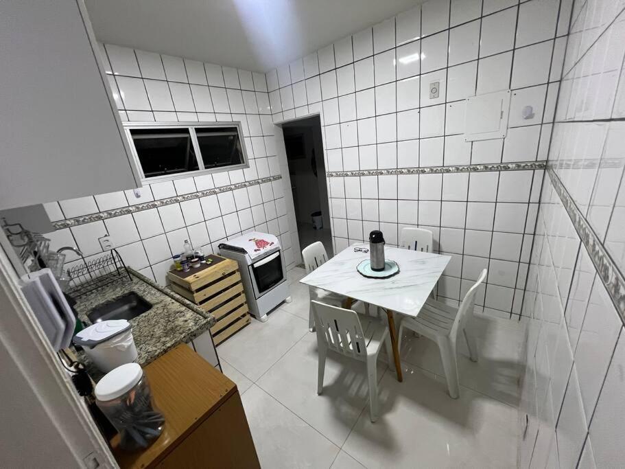 2 QUARTOS Próximo a praia e shopping