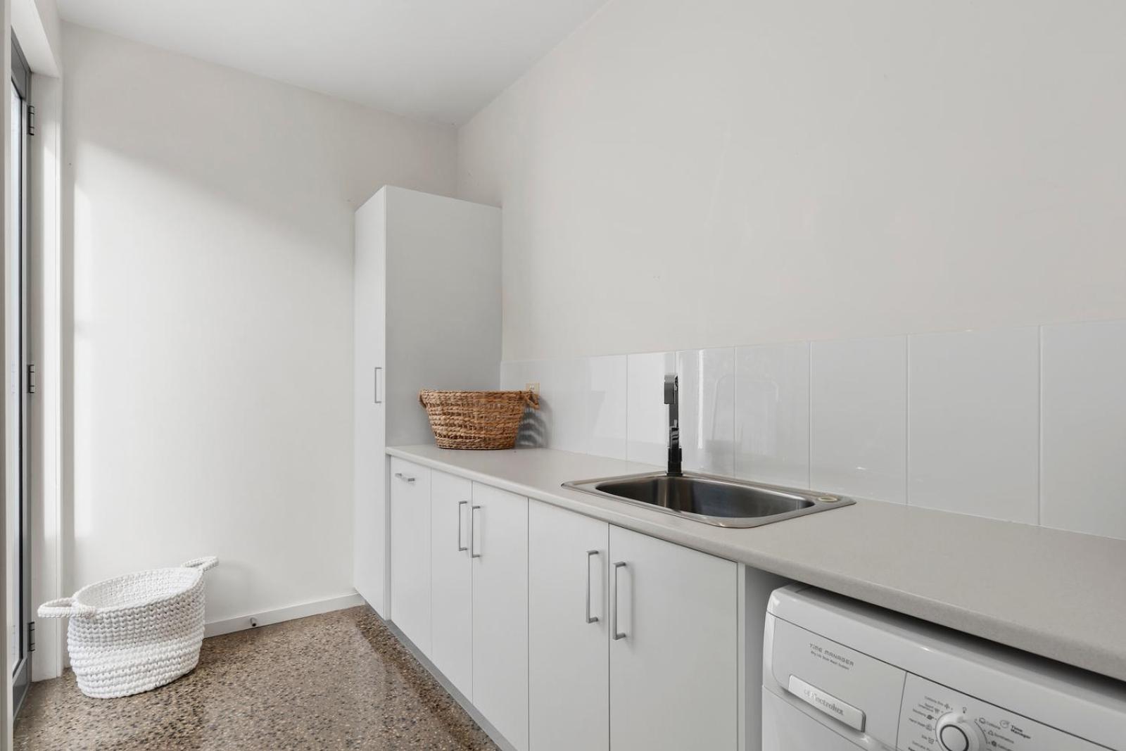 The Point - Luxury Beachside Entertainer With Heated Pool