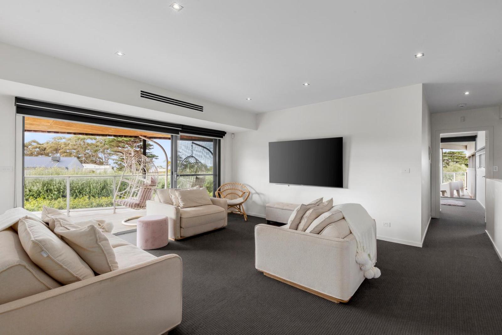 The Point - Luxury Beachside Entertainer With Heated Pool