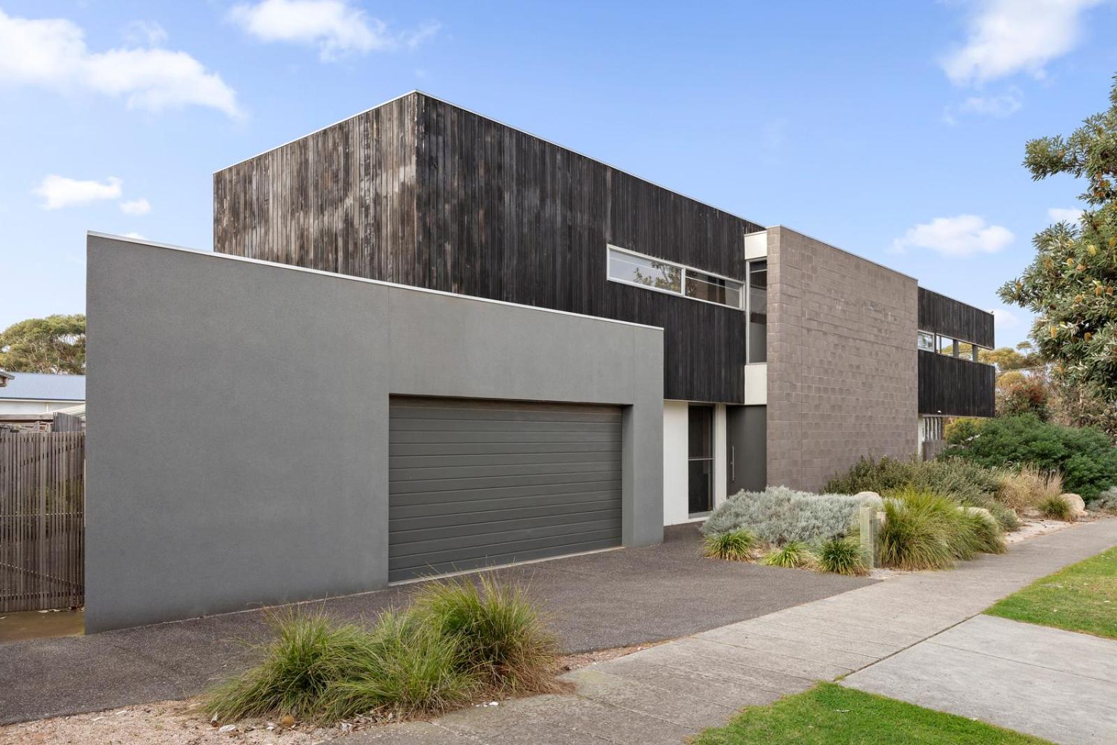 The Point - Luxury Beachside Entertainer With Heated Pool