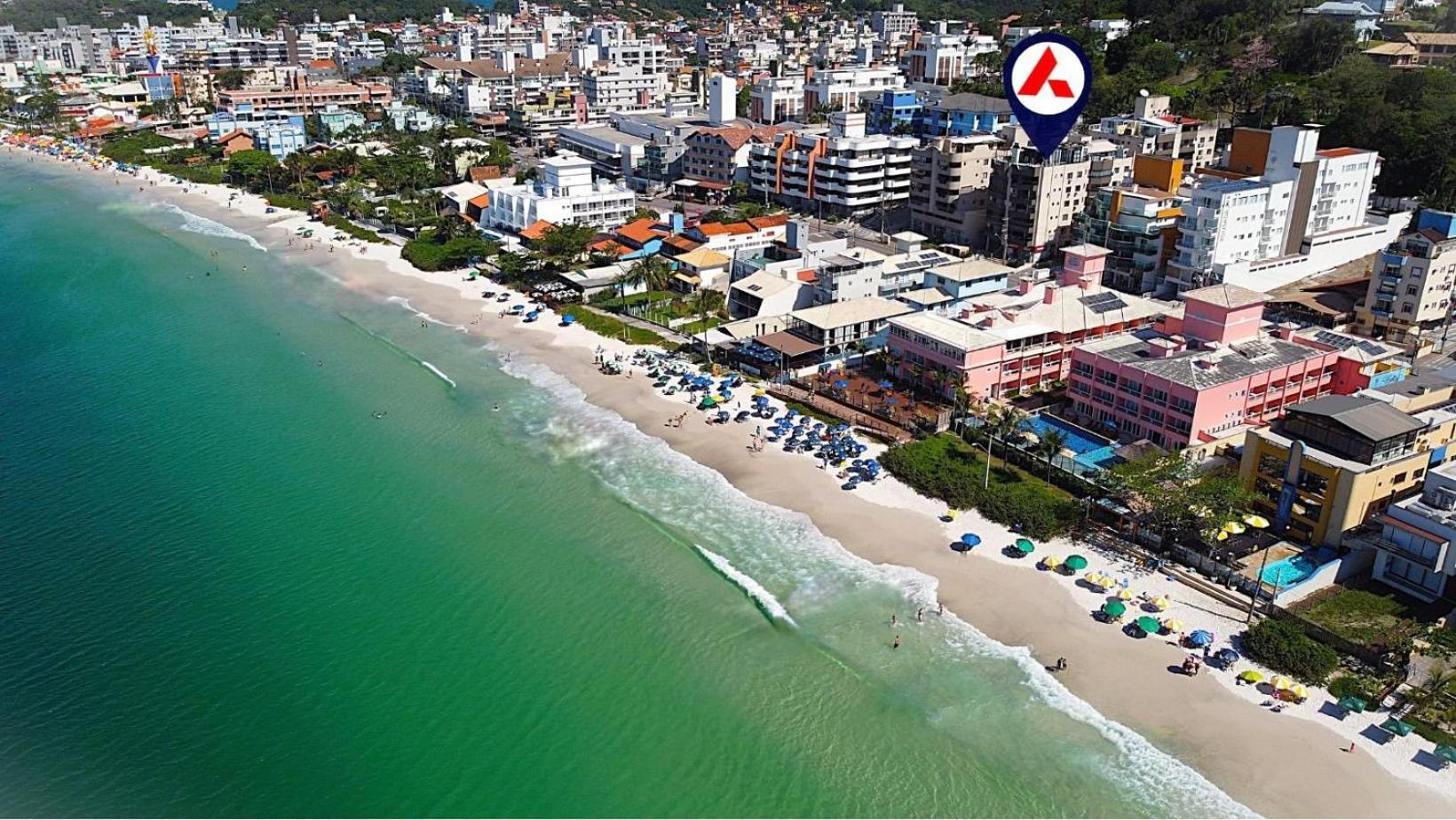1025 Ampla cobertura duplex na Praia de Bombinhas 50mts do mar