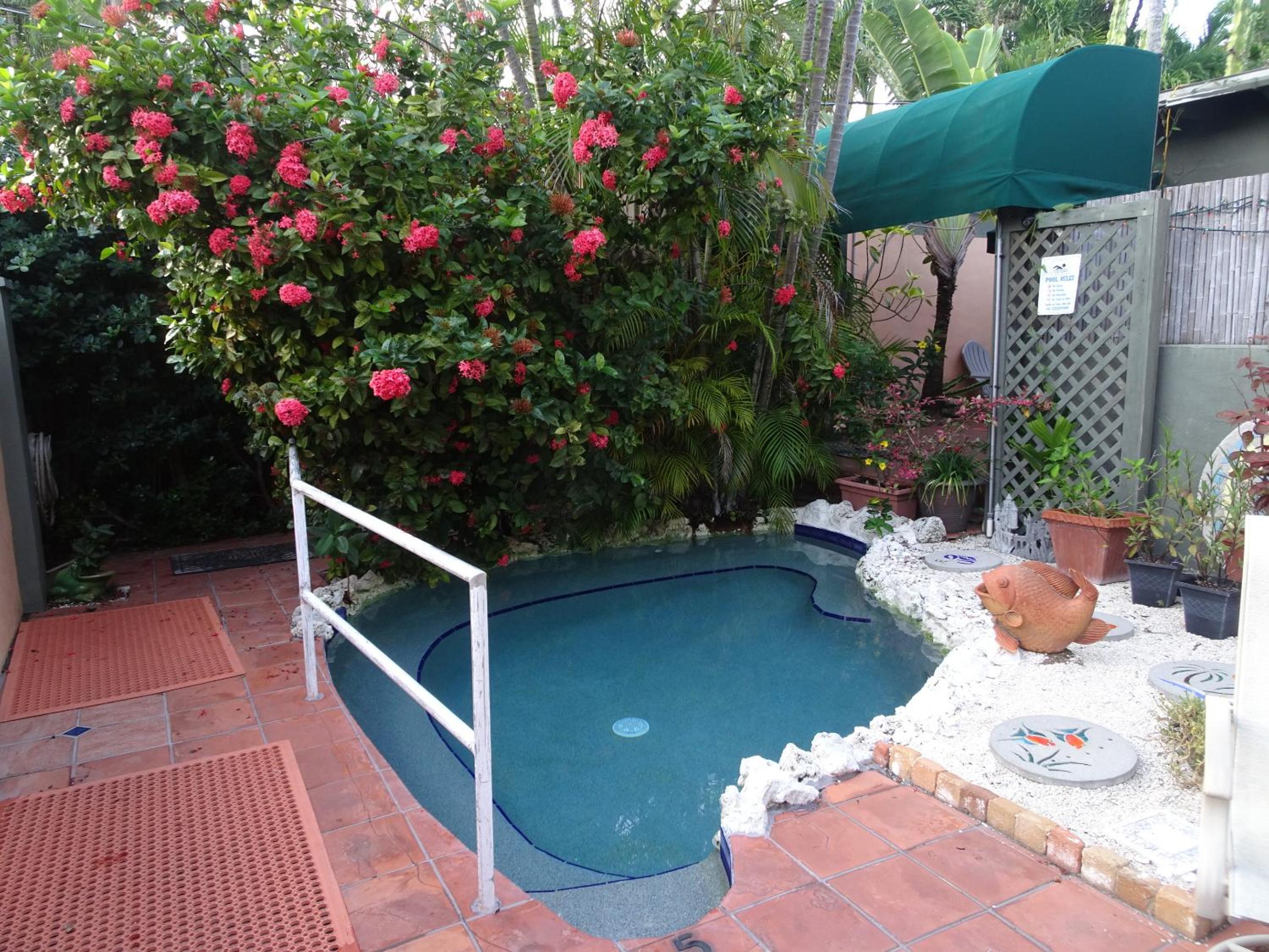 Suite Dreams Inn by the beach