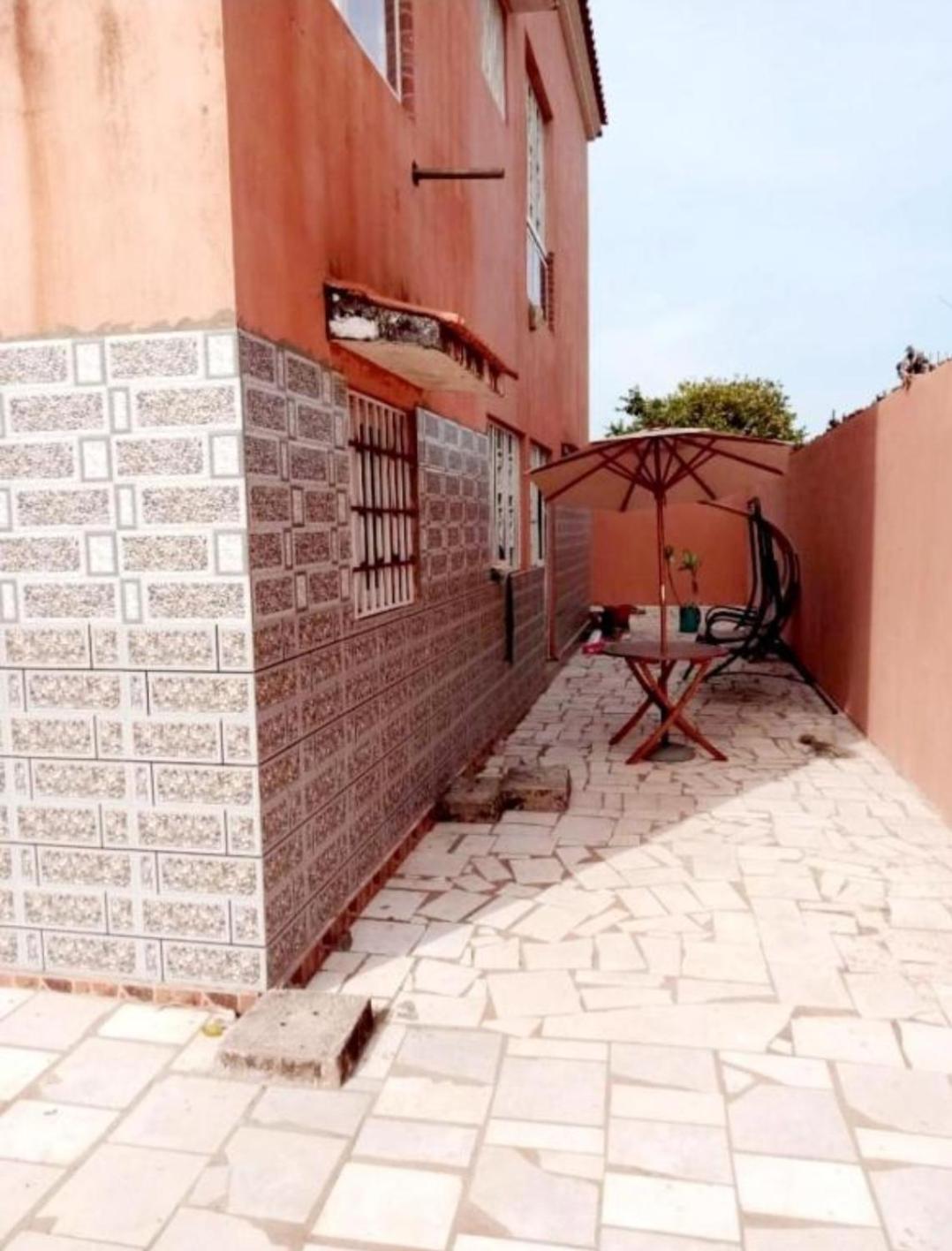 Casa Zauad low cost family house