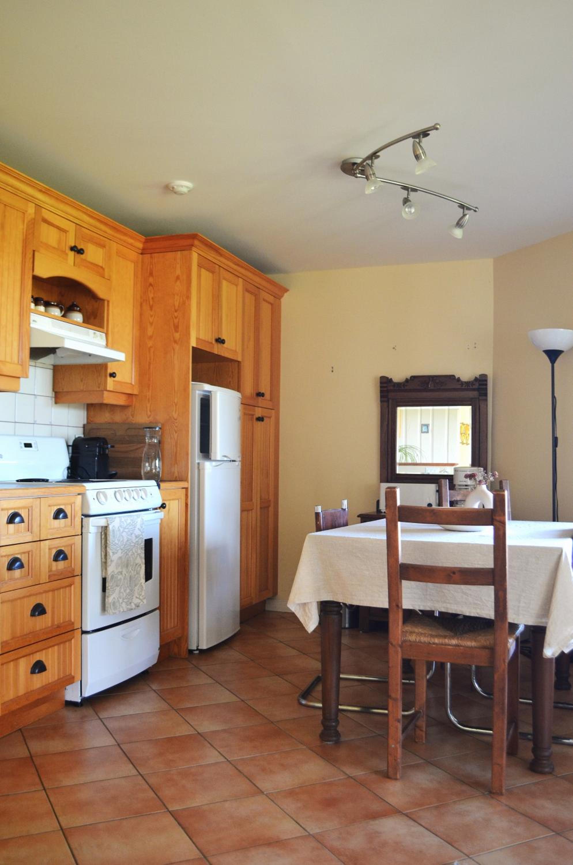 Suite-appartement 2 chambres à la campagne. Rez de jardin