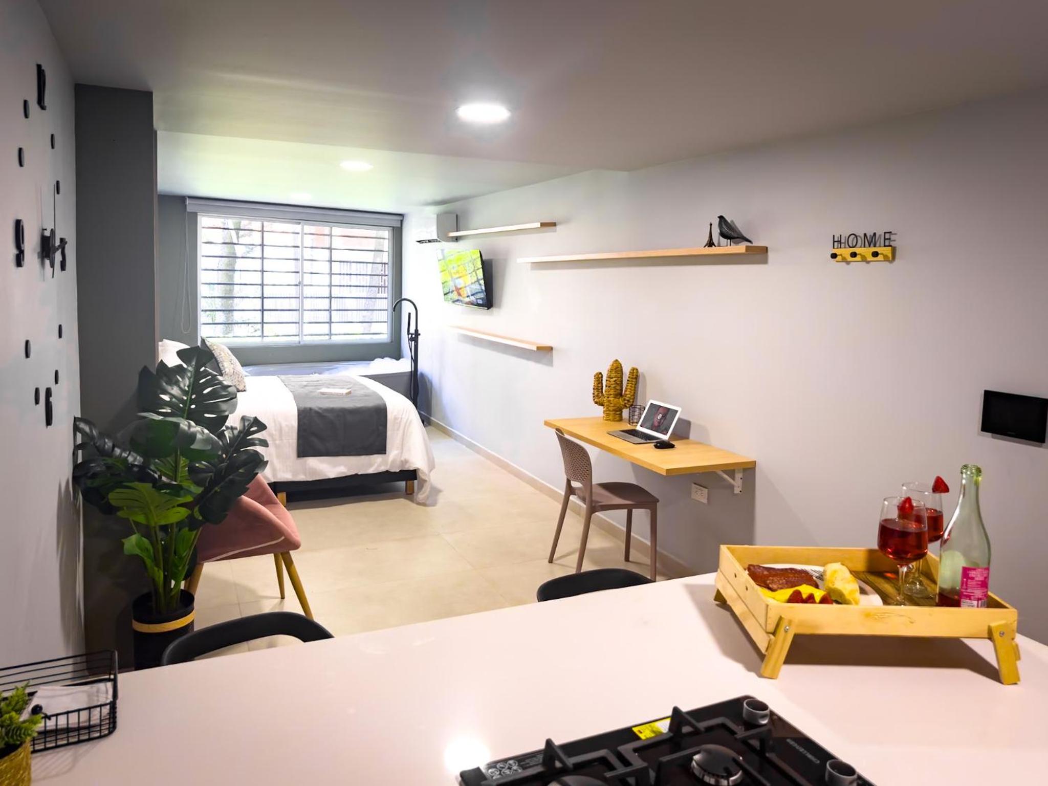 Elegante loft en Medellín con bañera y Aire 1-01
